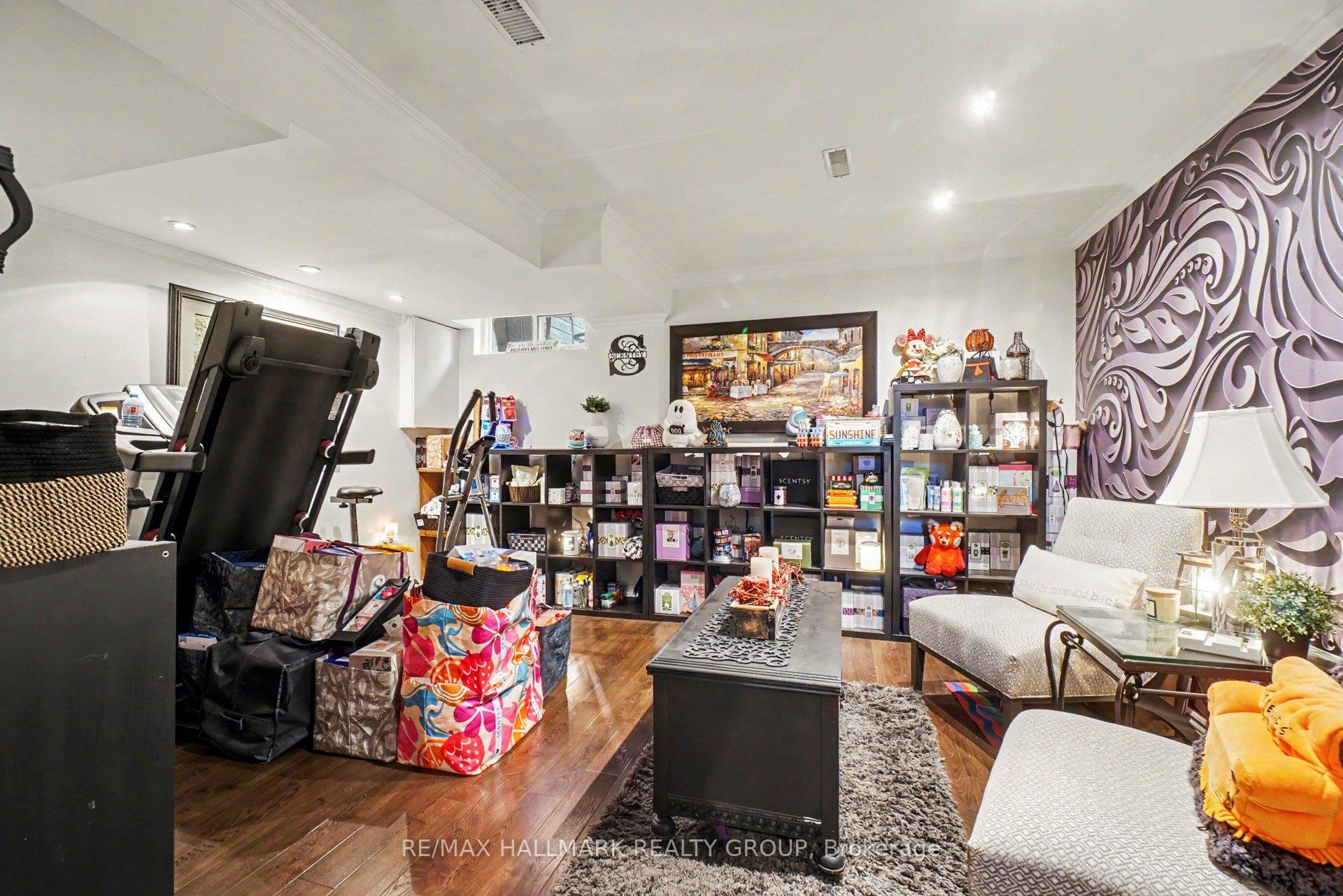 Photo 17 of 46 Tarquin Crescent, Ottawa, Westcliffe Estates — HOMEH