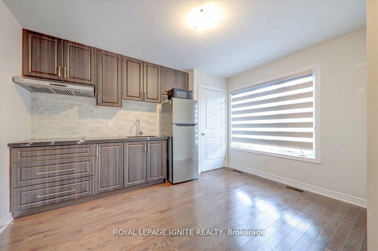 Photo 3 of 11 Waterleaf Road, Markham, Cornell — HOMEH