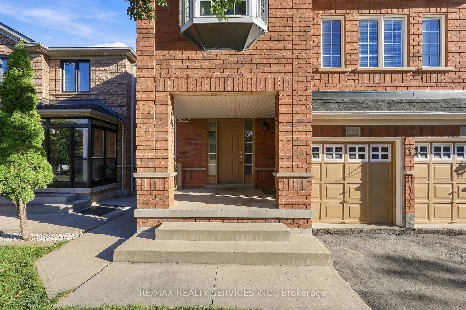 Photo 4 of 14 Dunure Crescent, Brampton, Fletcher's Meadow — HOMEH