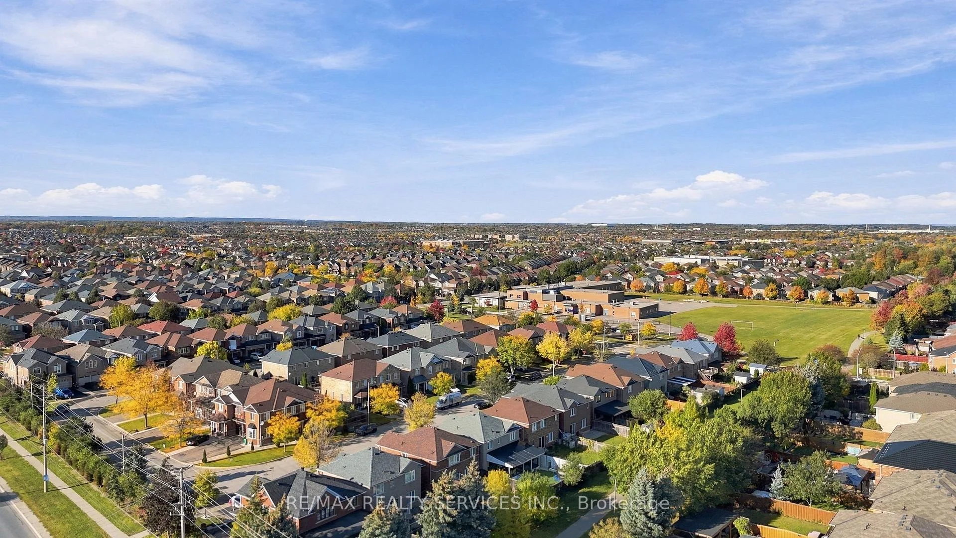 Photo 8 of 14 Dunure Crescent, Brampton, Fletcher's Meadow — HOMEH