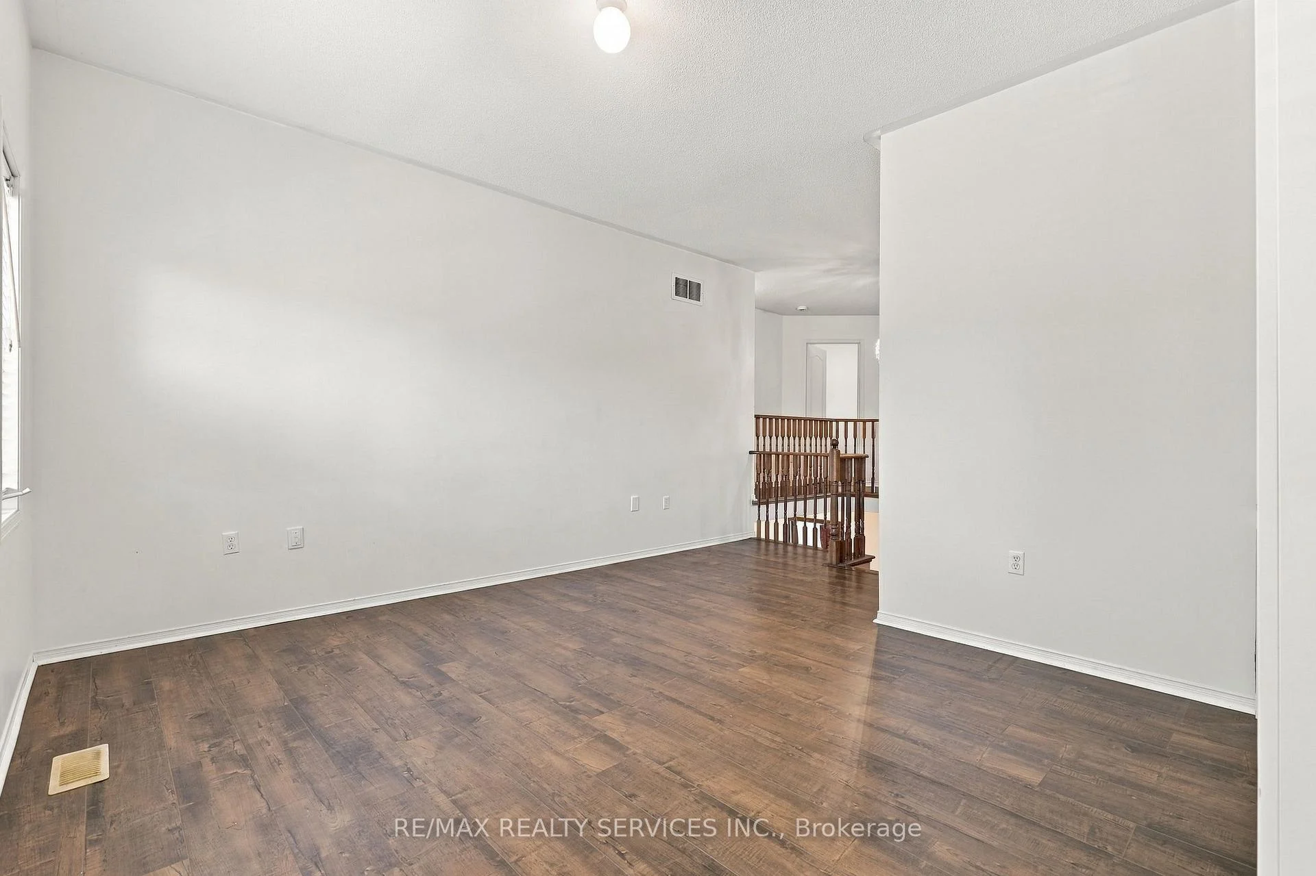 Photo 17 of 14 Dunure Crescent, Brampton, Fletcher's Meadow — HOMEH