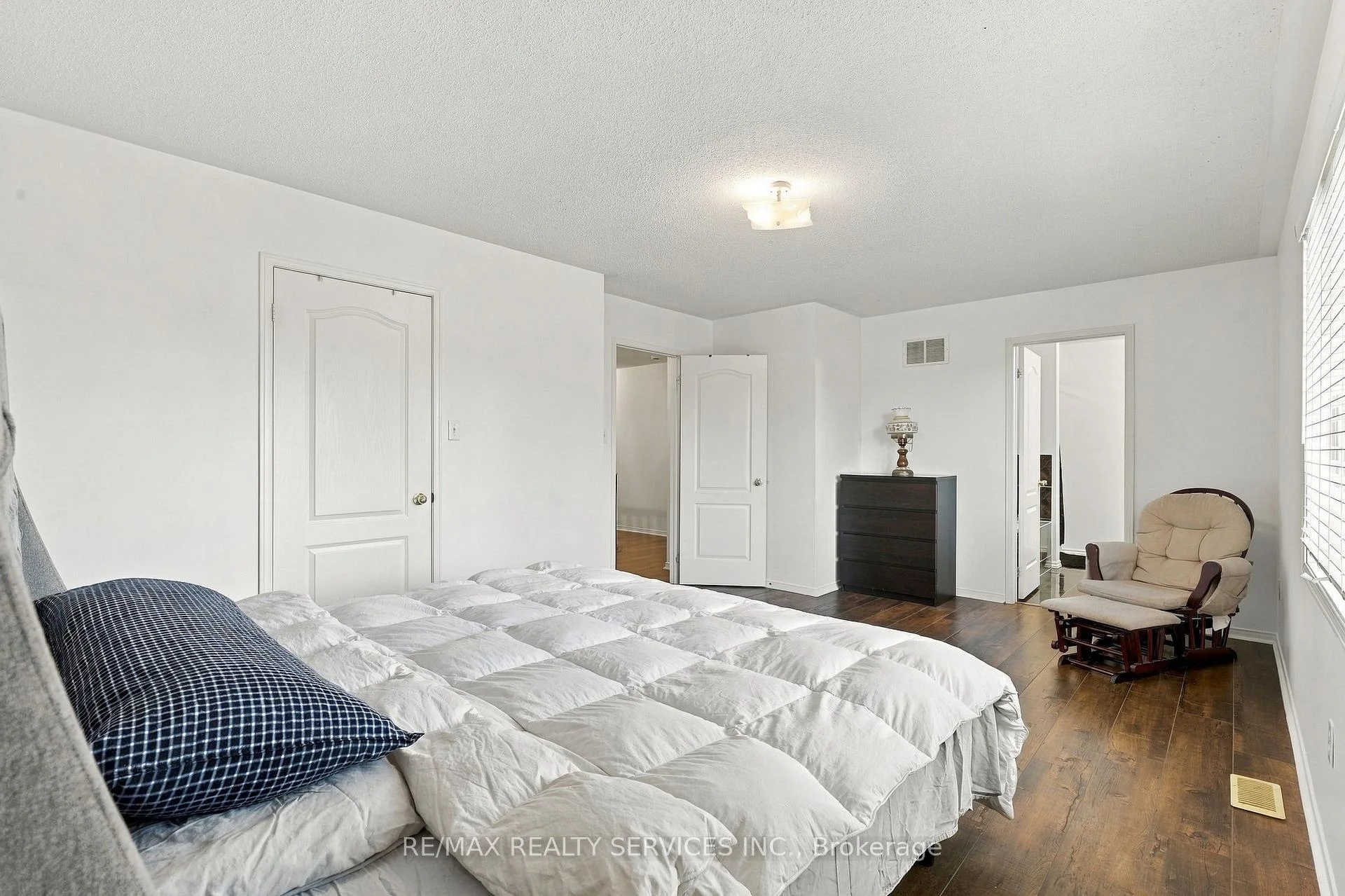 Photo 20 of 14 Dunure Crescent, Brampton, Fletcher's Meadow — HOMEH