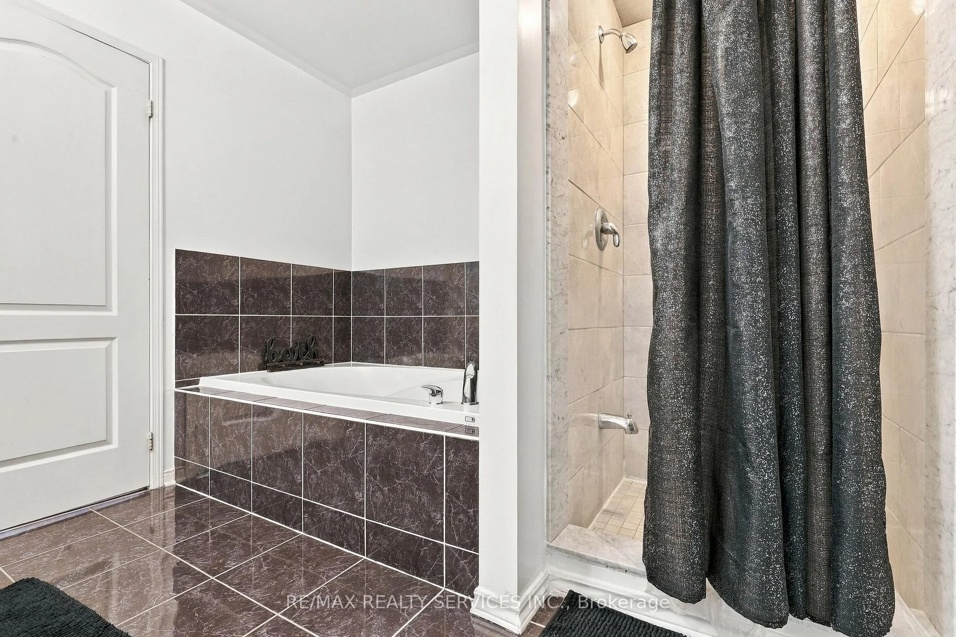 Photo 22 of 14 Dunure Crescent, Brampton, Fletcher's Meadow — HOMEH