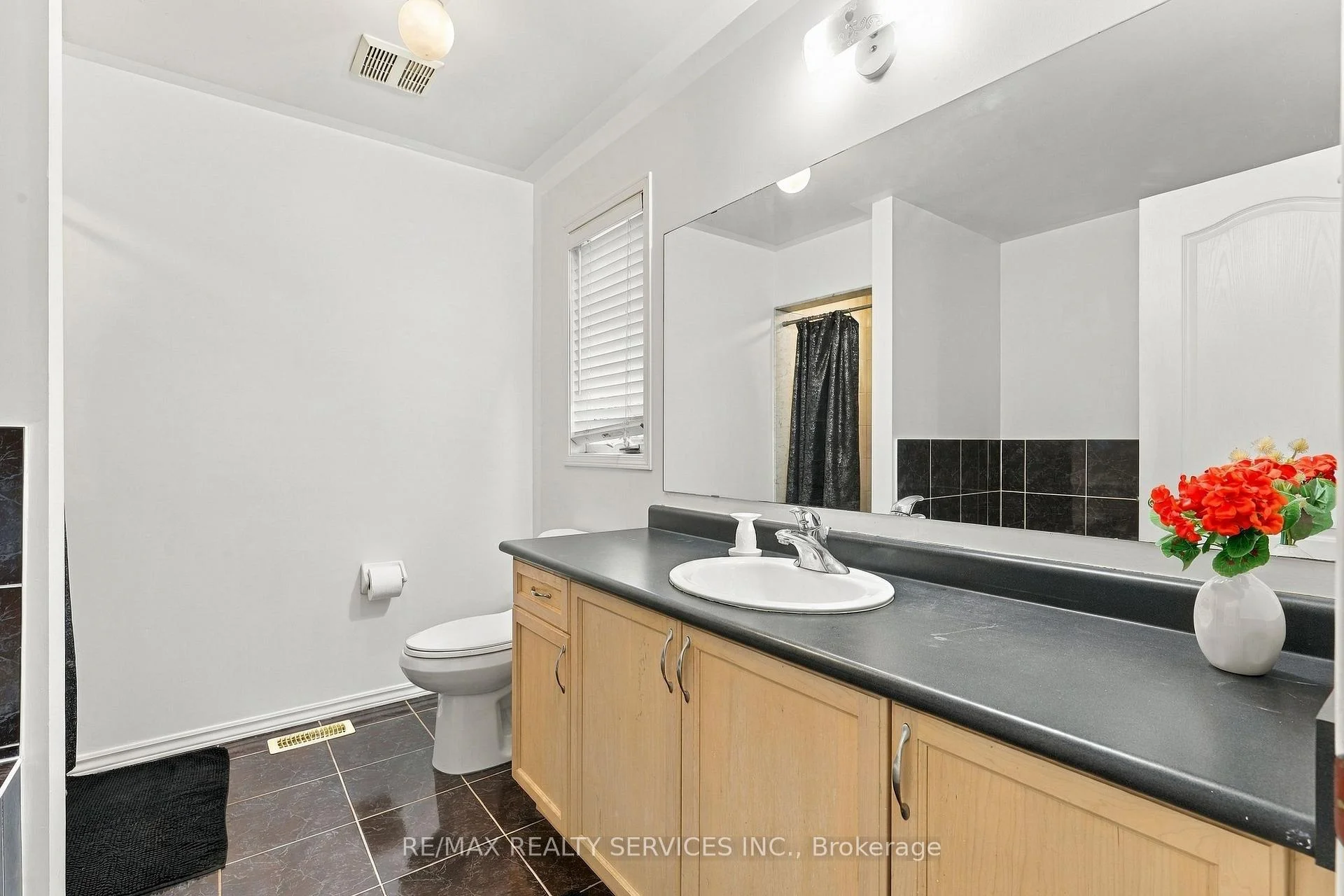 Photo 23 of 14 Dunure Crescent, Brampton, Fletcher's Meadow — HOMEH