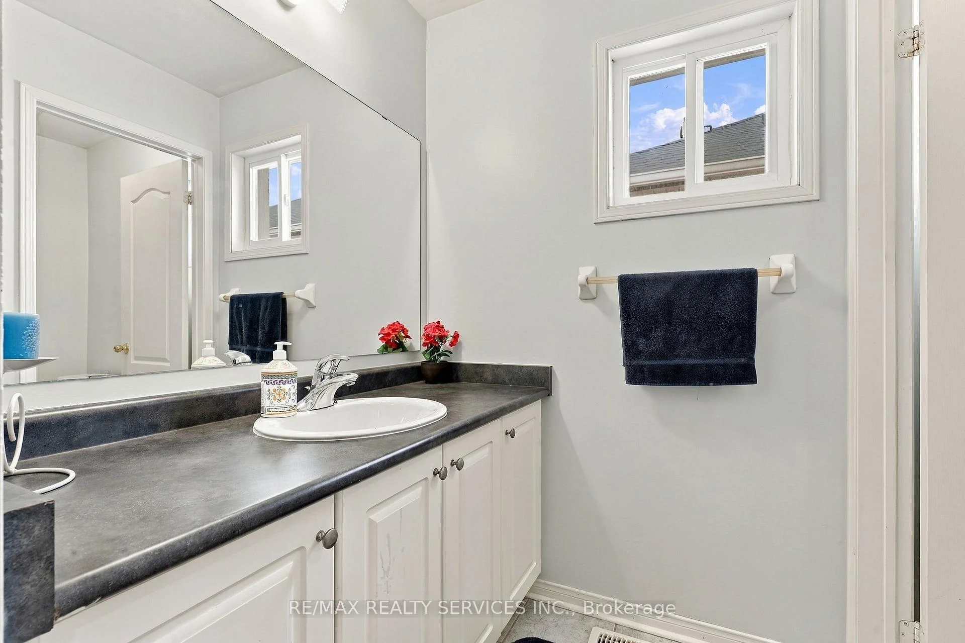 Photo 26 of 14 Dunure Crescent, Brampton, Fletcher's Meadow — HOMEH