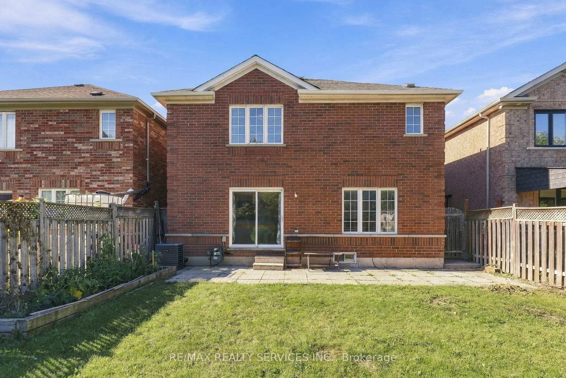 Photo 29 of 14 Dunure Crescent, Brampton, Fletcher's Meadow — HOMEH