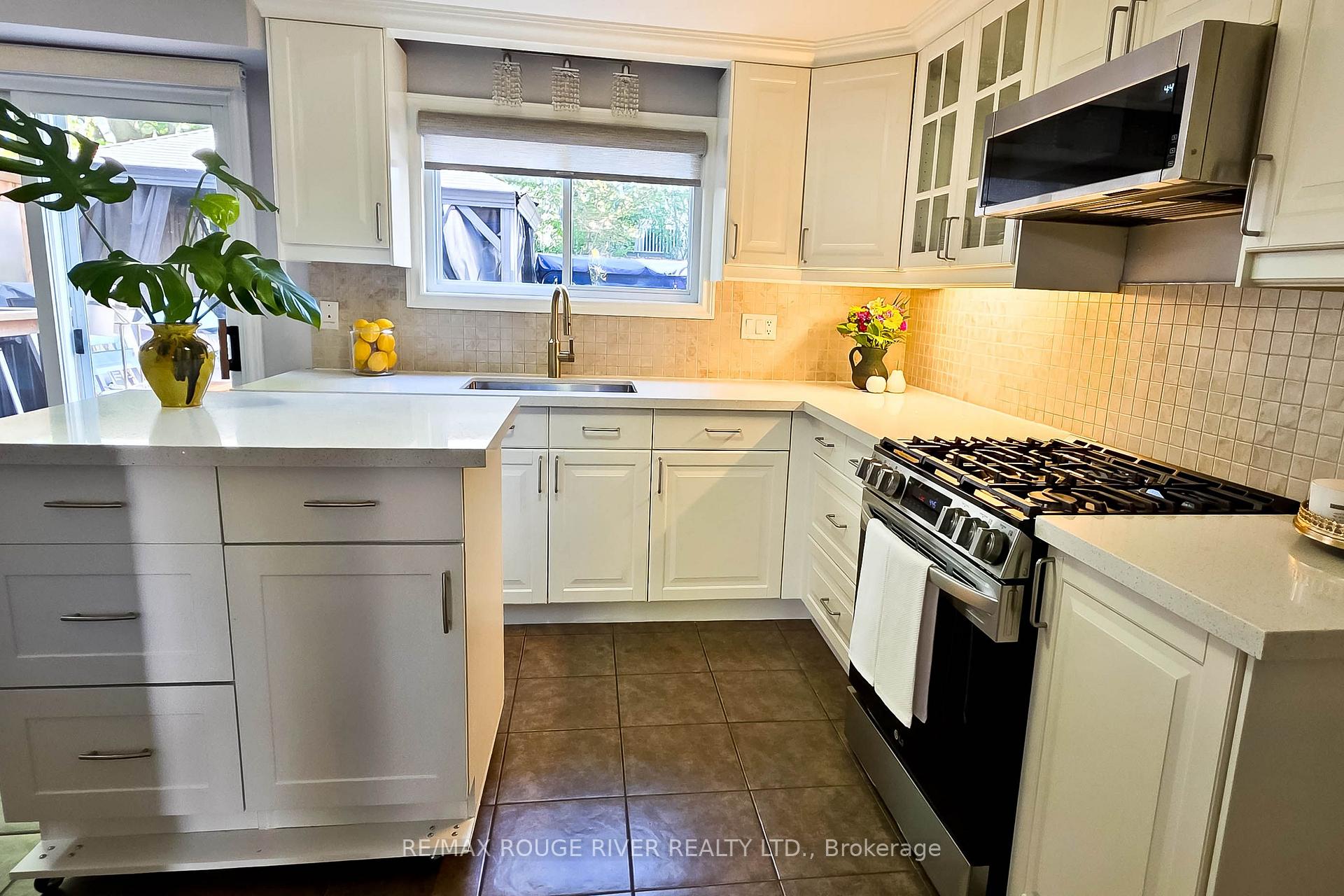 Photo 6 of 68 Upton Crescent, Guelph, Grange Road — HOMEH