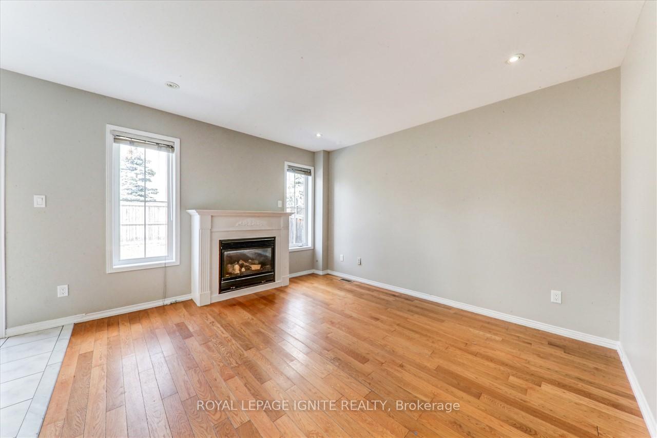 Photo 9 of 32 Tansley Crescent, Ajax, Northeast Ajax — HOMEH