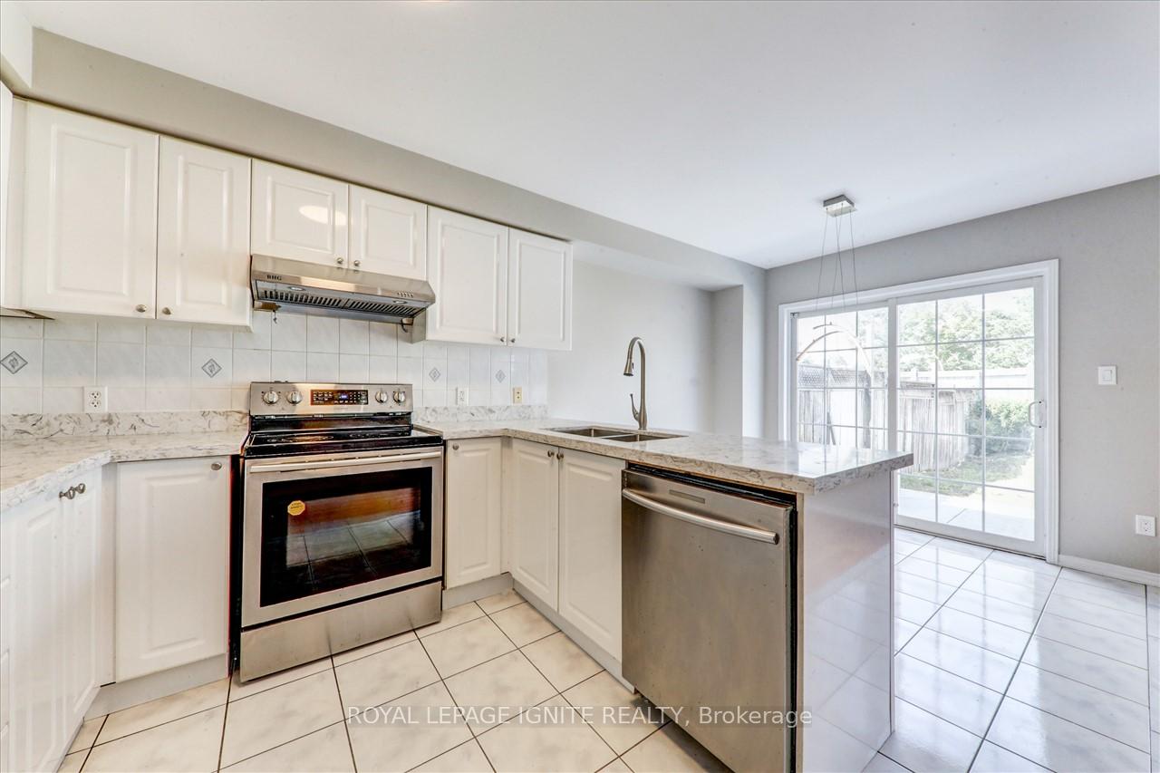 Photo 14 of 32 Tansley Crescent, Ajax, Northeast Ajax — HOMEH