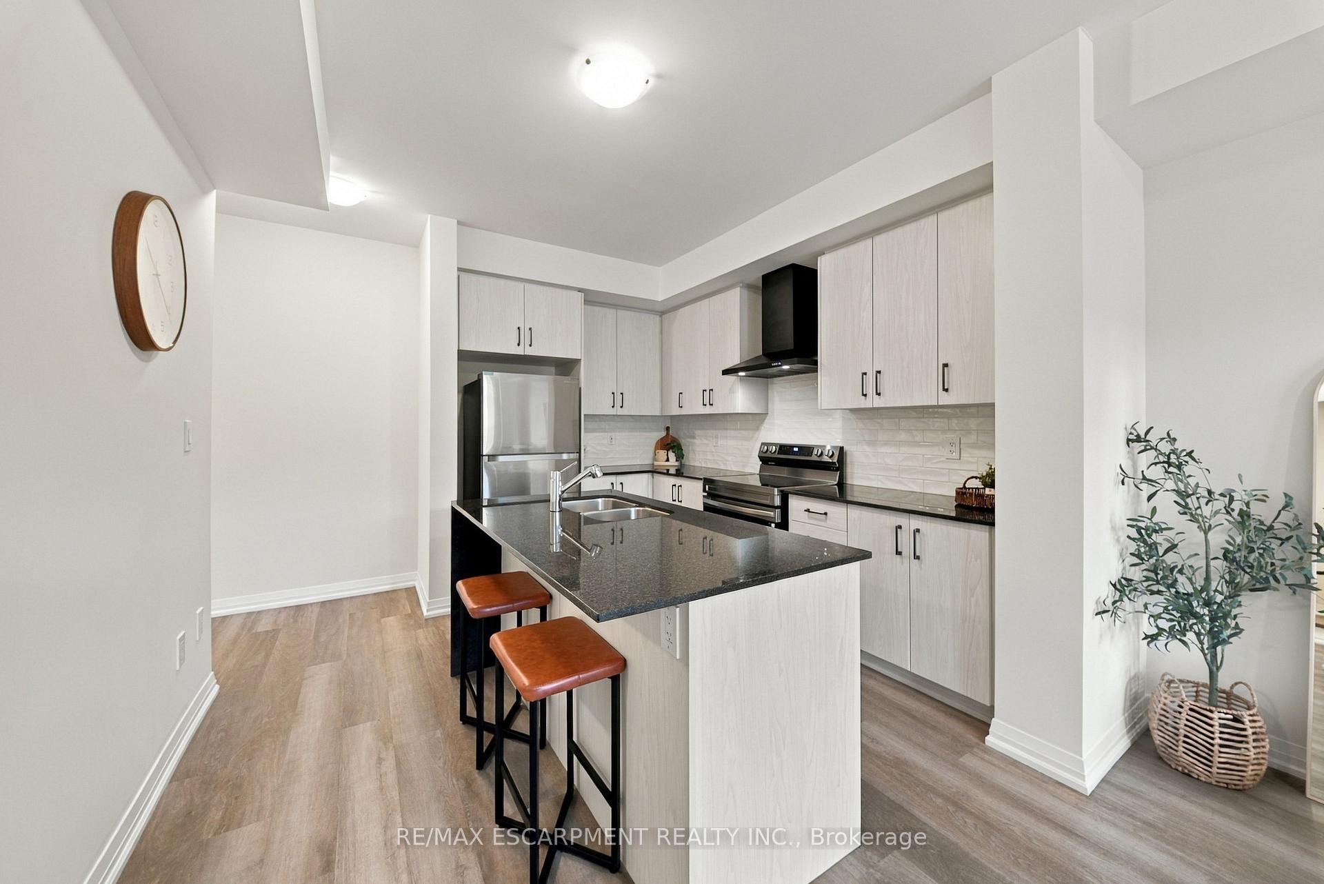 Photo 13 of 42 Brixton Road, Haldimand — HOMEH