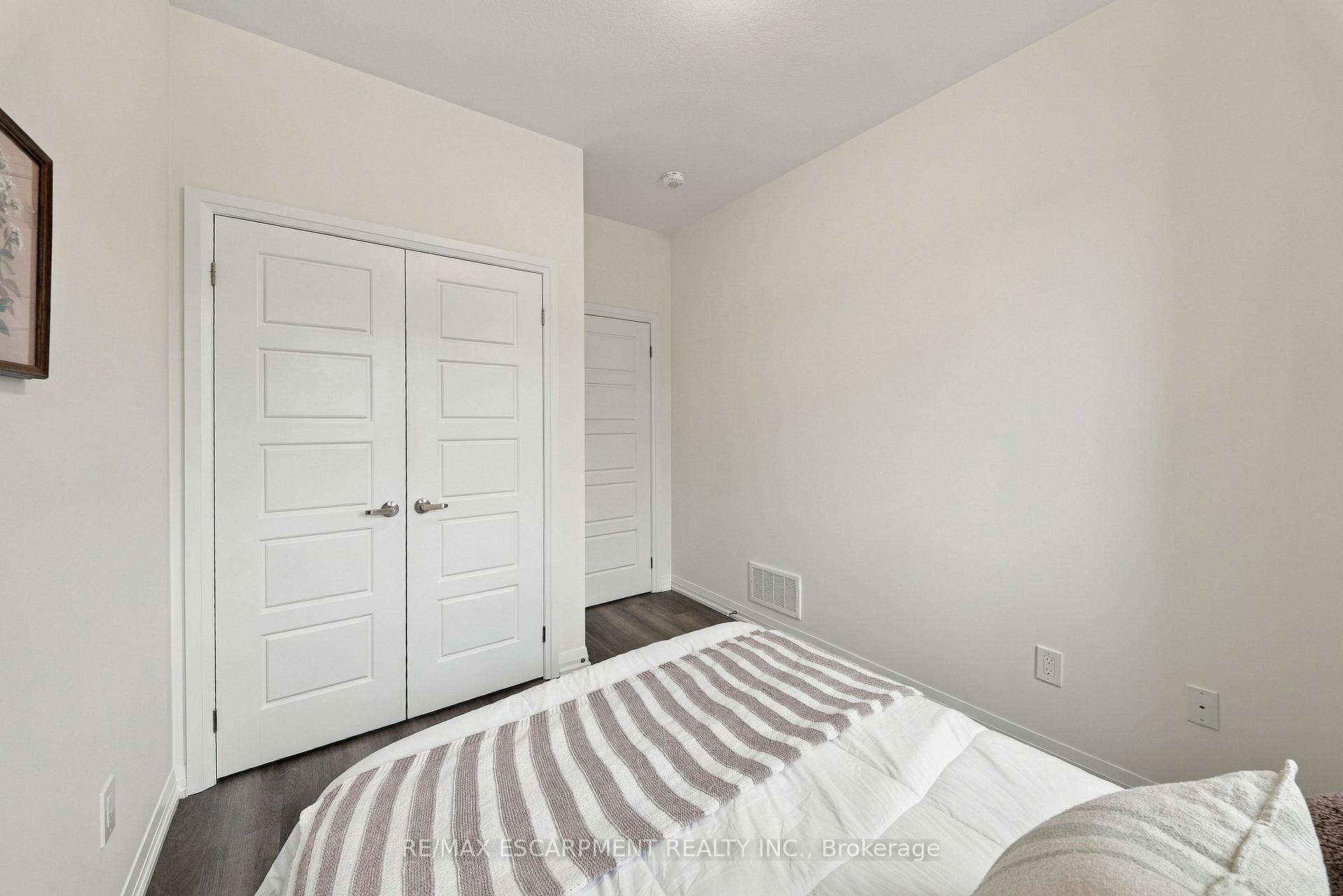 Photo 25 of 42 Brixton Road, Haldimand — HOMEH