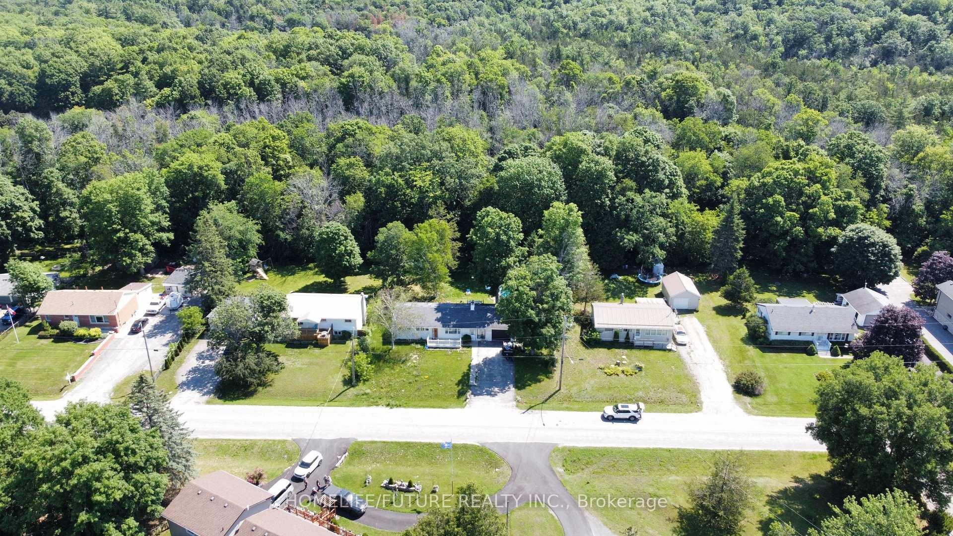 Photo 3 of 85 Peterson Street, Quinte West, Sidney Ward — HOMEH