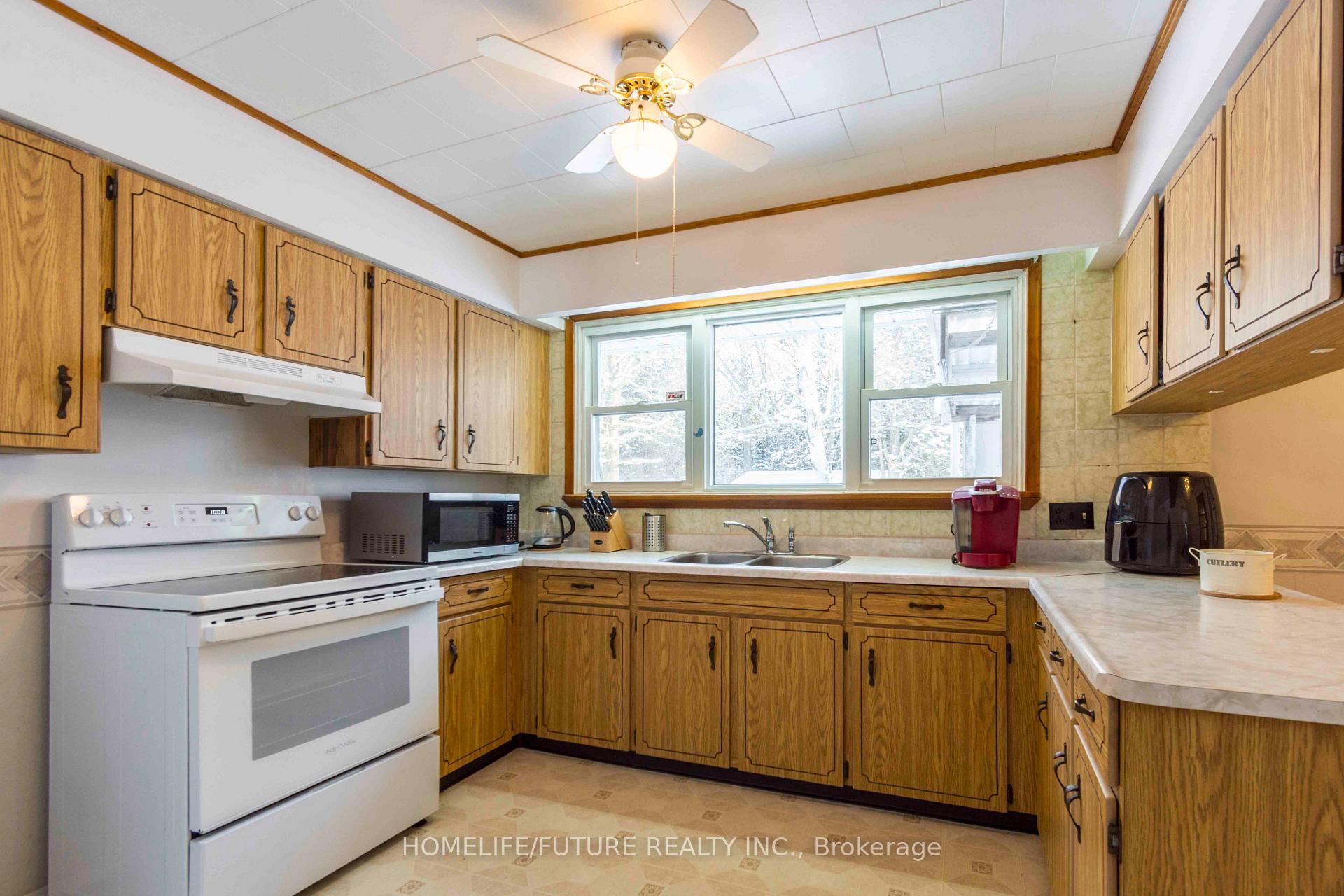 Photo 7 of 85 Peterson Street, Quinte West, Sidney Ward — HOMEH
