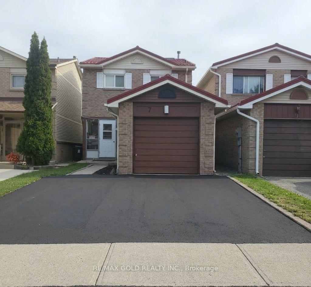 Photo 1 of 7 Auld Croft Road, Etobicoke, West Humber-Clairville — HOMEH