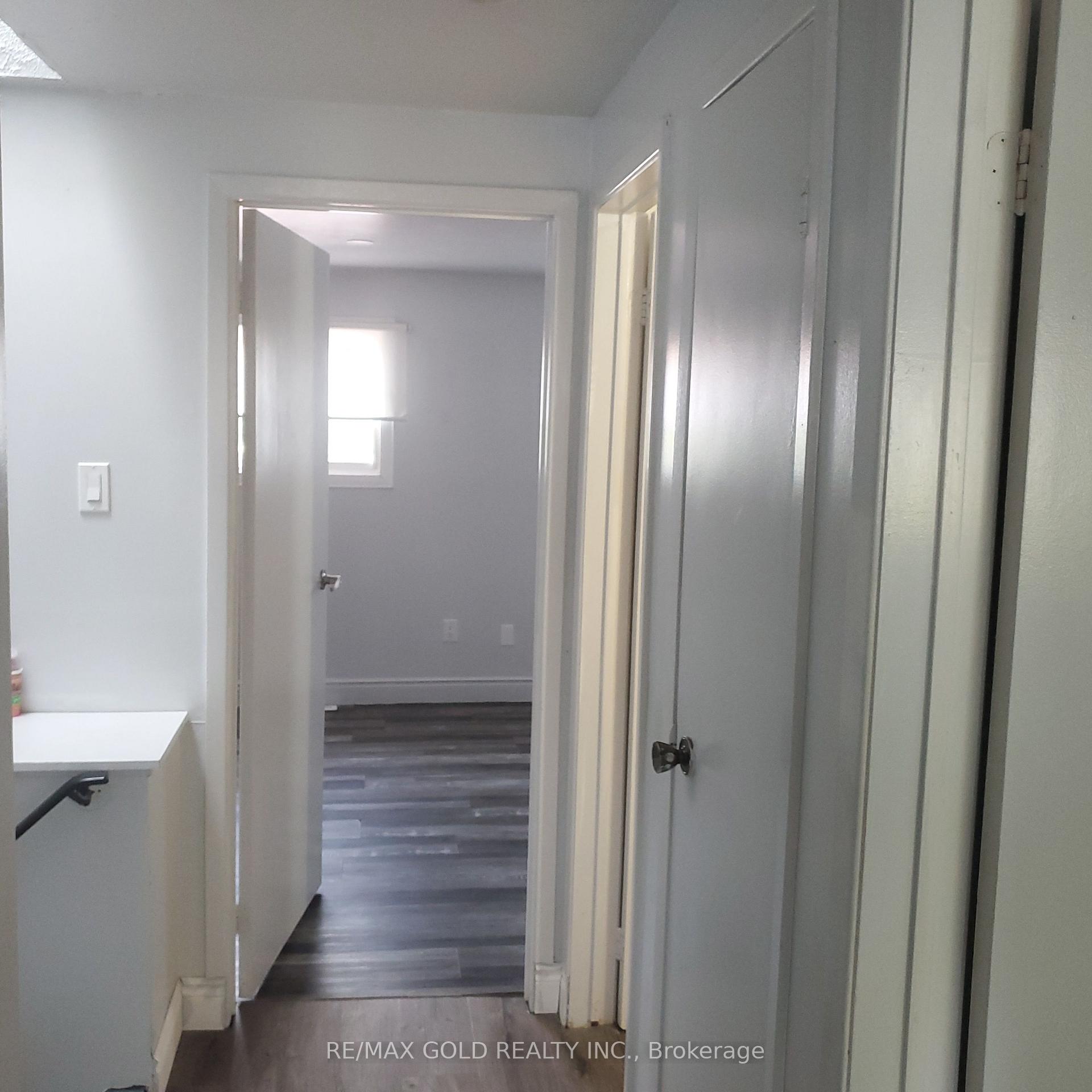 Photo 16 of 7 Auld Croft Road, Etobicoke, West Humber-Clairville — HOMEH