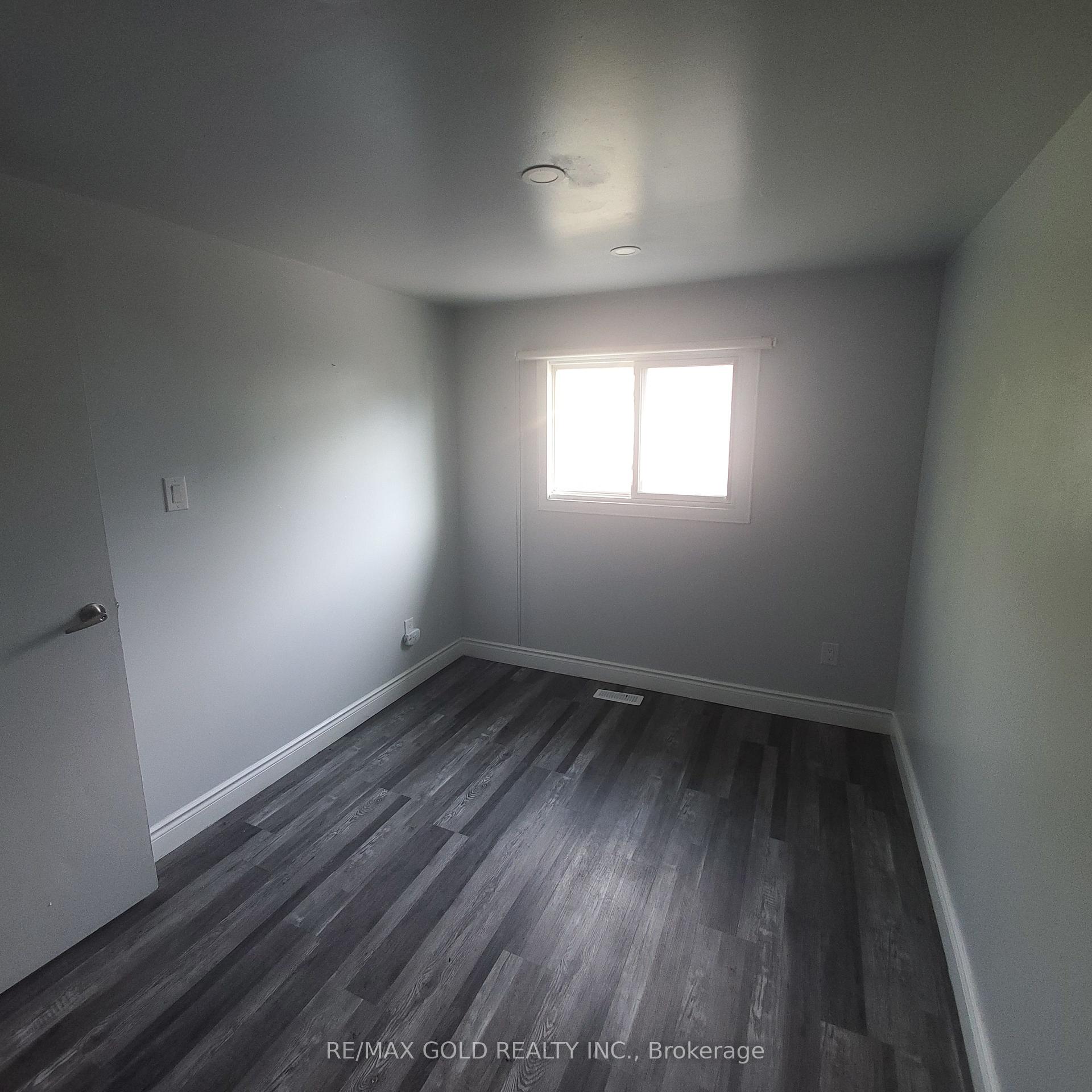 Photo 18 of 7 Auld Croft Road, Etobicoke, West Humber-Clairville — HOMEH