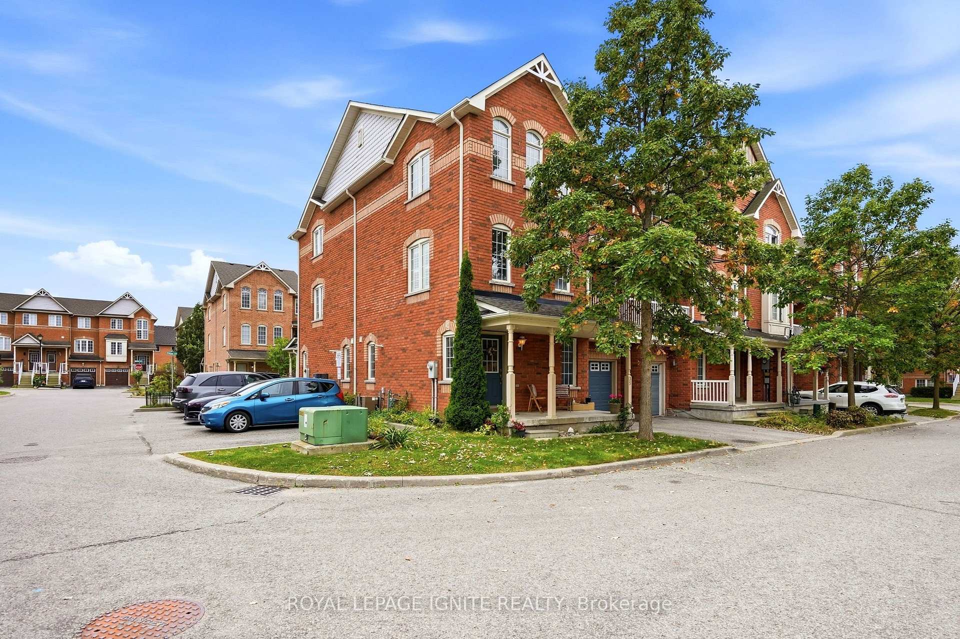 Photo 2 of 35 Wilkie Lane, Ajax, South East — HOMEH