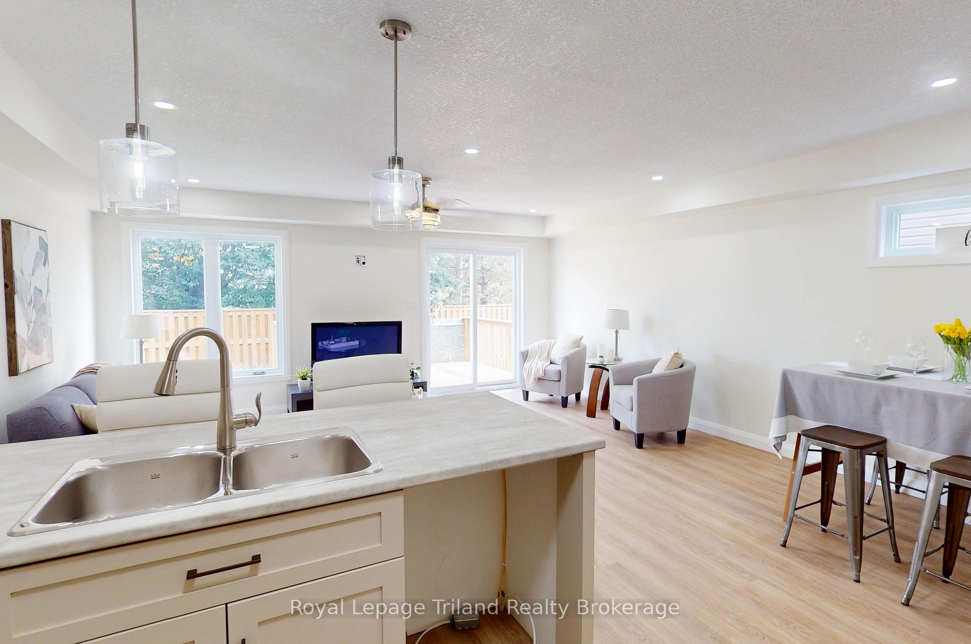 Photo 6 of Unit B, 137 Wimpole Street, West Perth, Mitchell — HOMEH