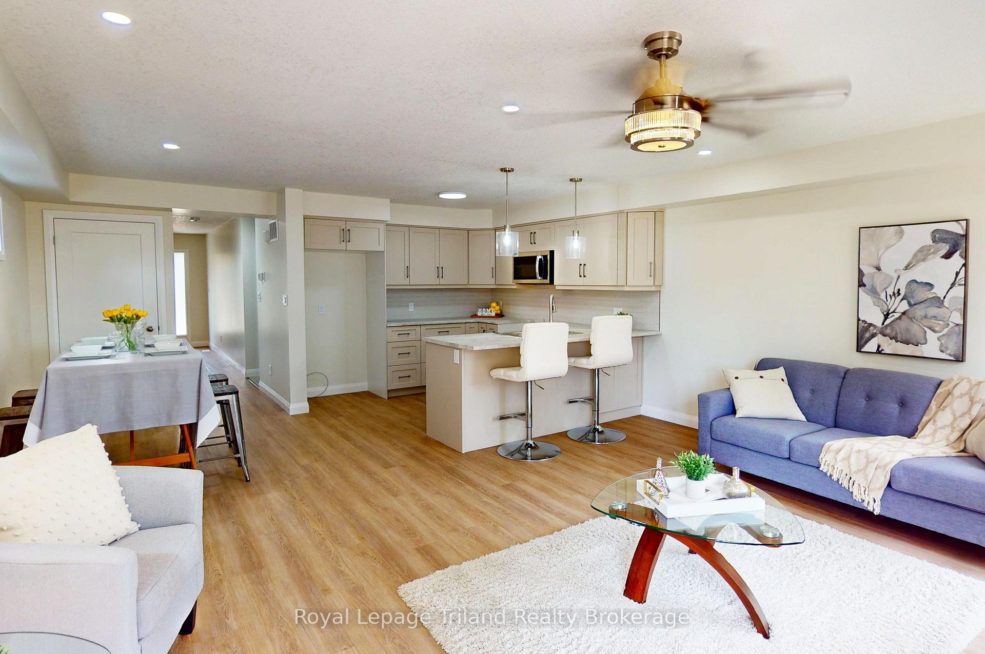 Photo 10 of Unit B, 137 Wimpole Street, West Perth, Mitchell — HOMEH