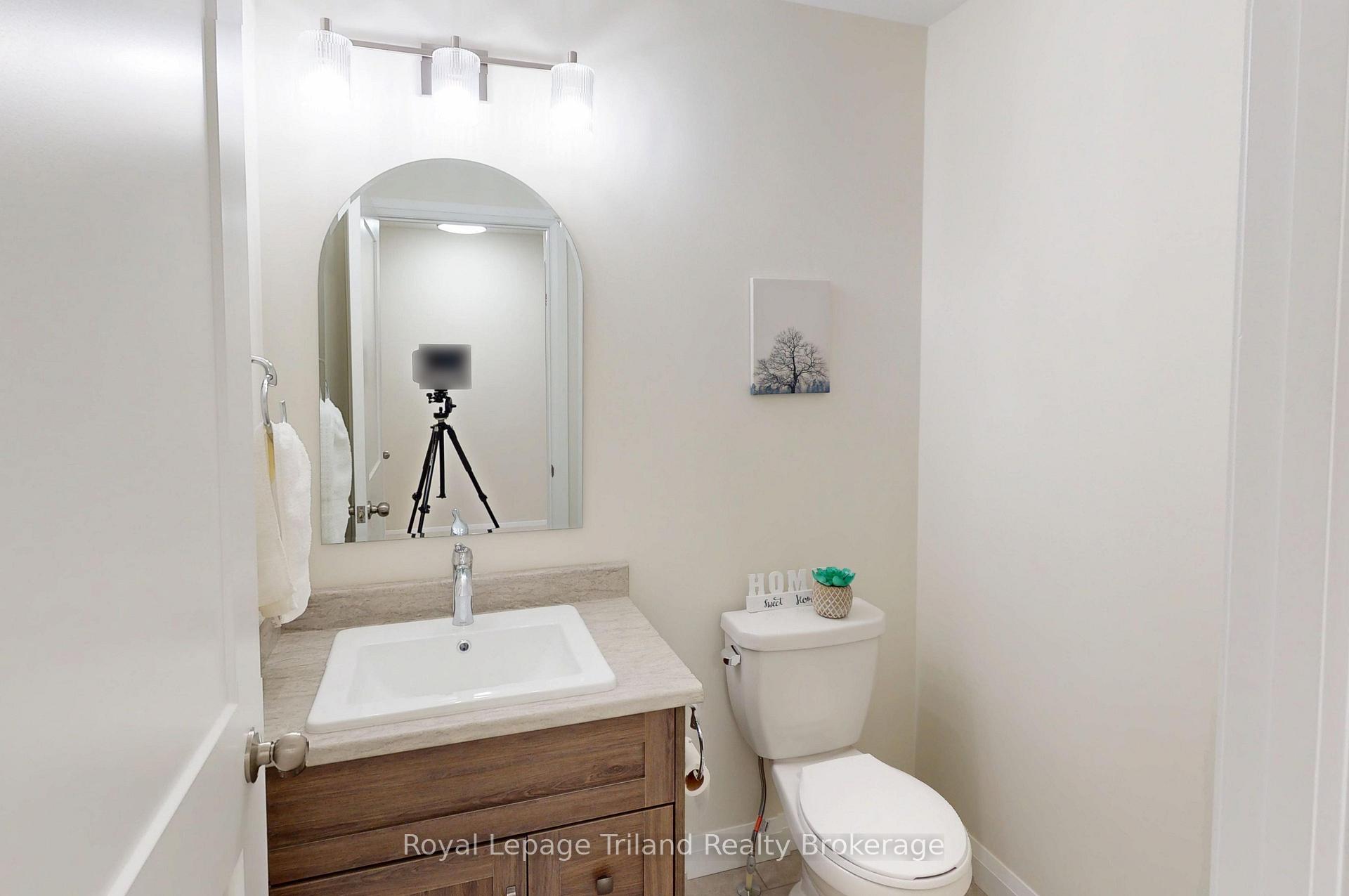 Photo 11 of Unit B, 137 Wimpole Street, West Perth, Mitchell — HOMEH