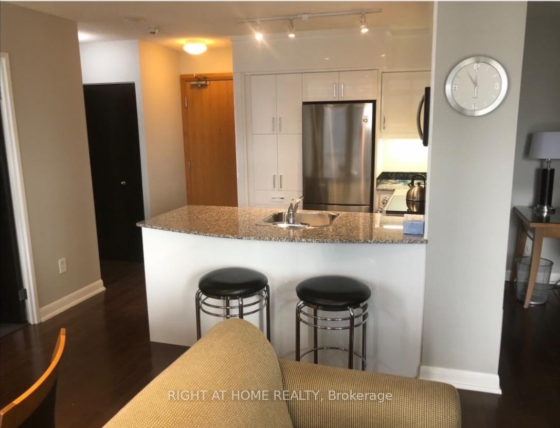 Photo 5 of Unit 2105, 33 Sheppard Avenue E, North York, Willowdale East — HOMEH