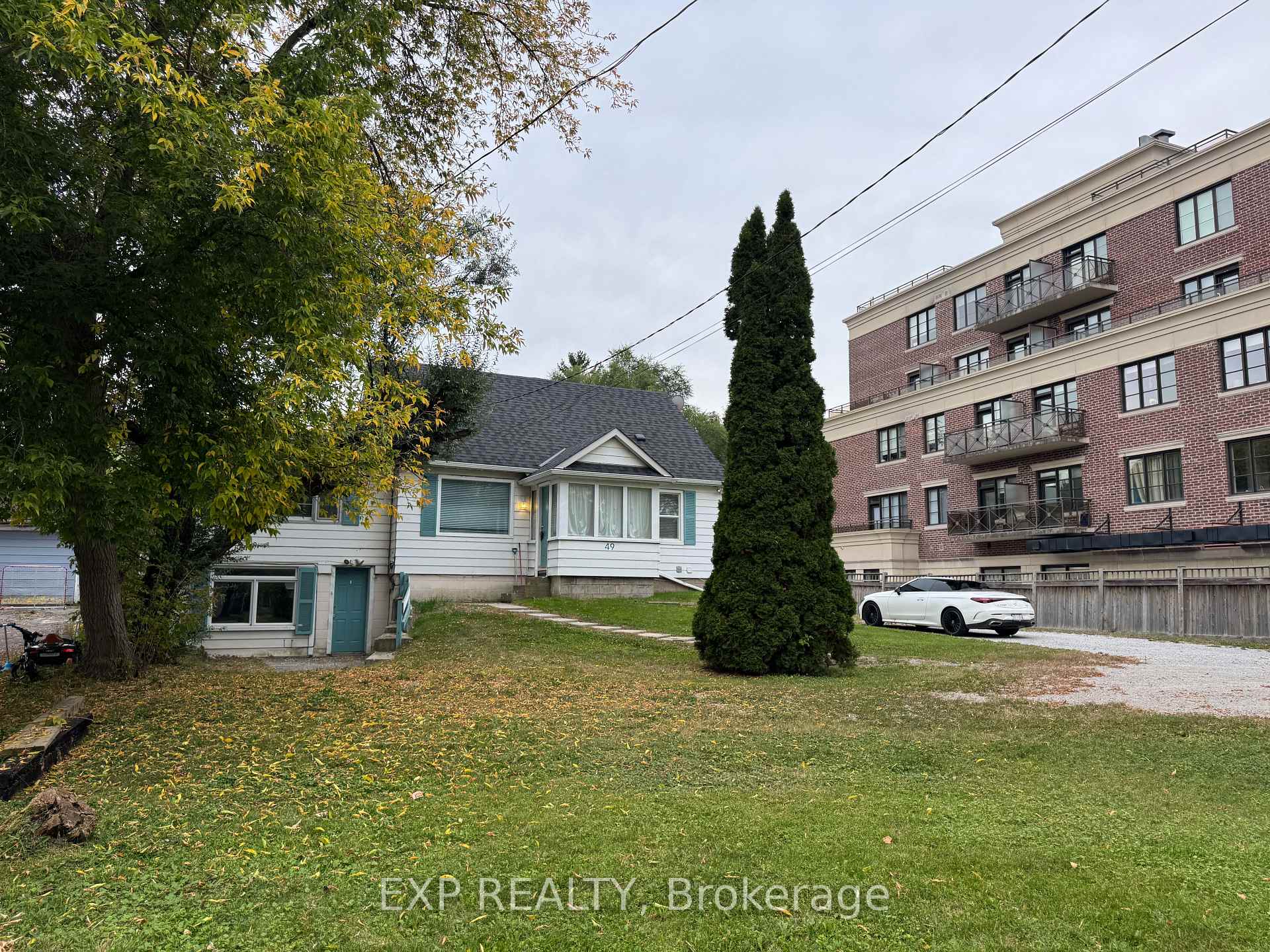 Photo 3 of 49 Sunset Beach Road, Richmond Hill, Oak Ridges Lake Wilcox — HOMEH