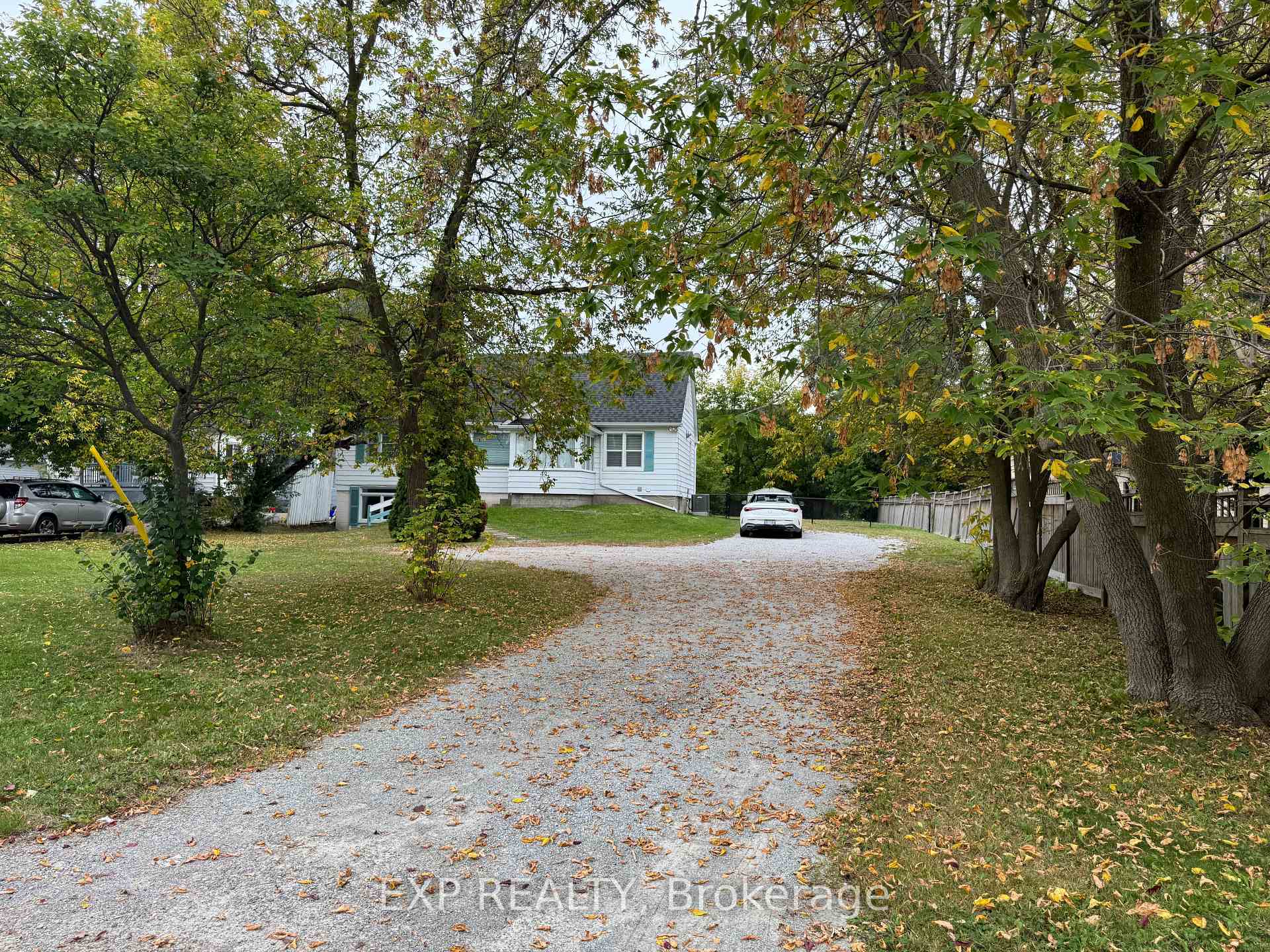 Photo 5 of 49 Sunset Beach Road, Richmond Hill, Oak Ridges Lake Wilcox — HOMEH
