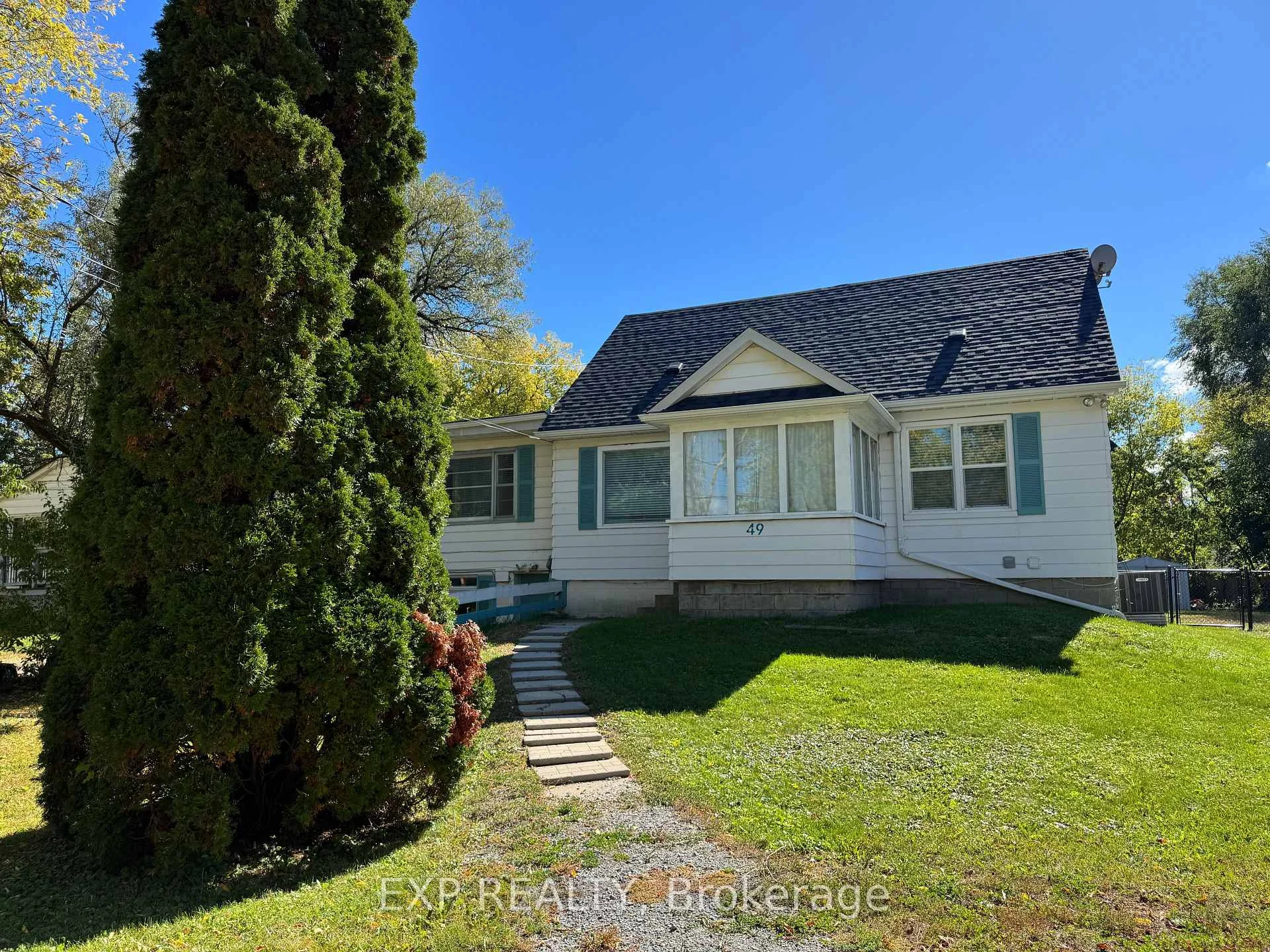 Photo 1 of 49 Sunset Beach Road, Richmond Hill, Oak Ridges Lake Wilcox — HOMEH