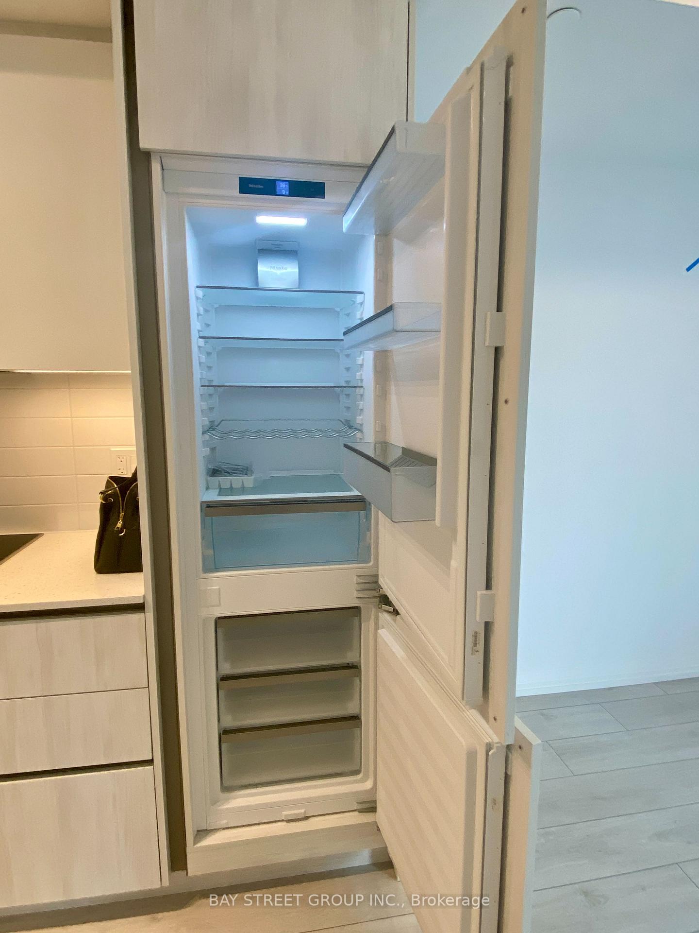 Photo 3 of Unit 2812, 400 King Street W, Toronto, Waterfront Communities — HOMEH