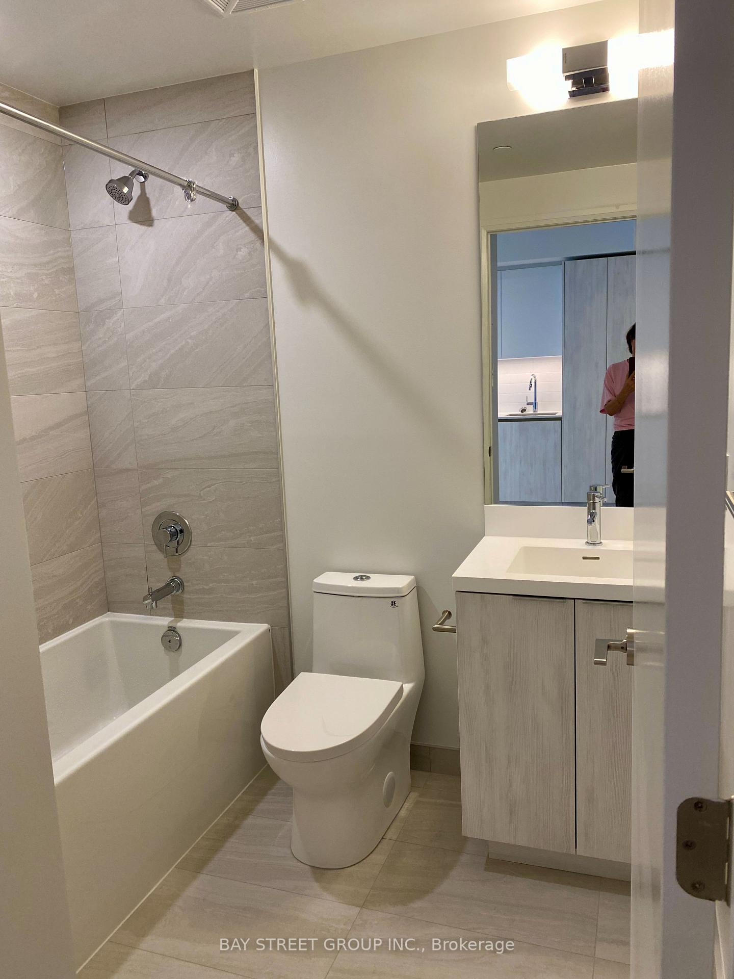 Photo 10 of Unit 2812, 400 King Street W, Toronto, Waterfront Communities — HOMEH