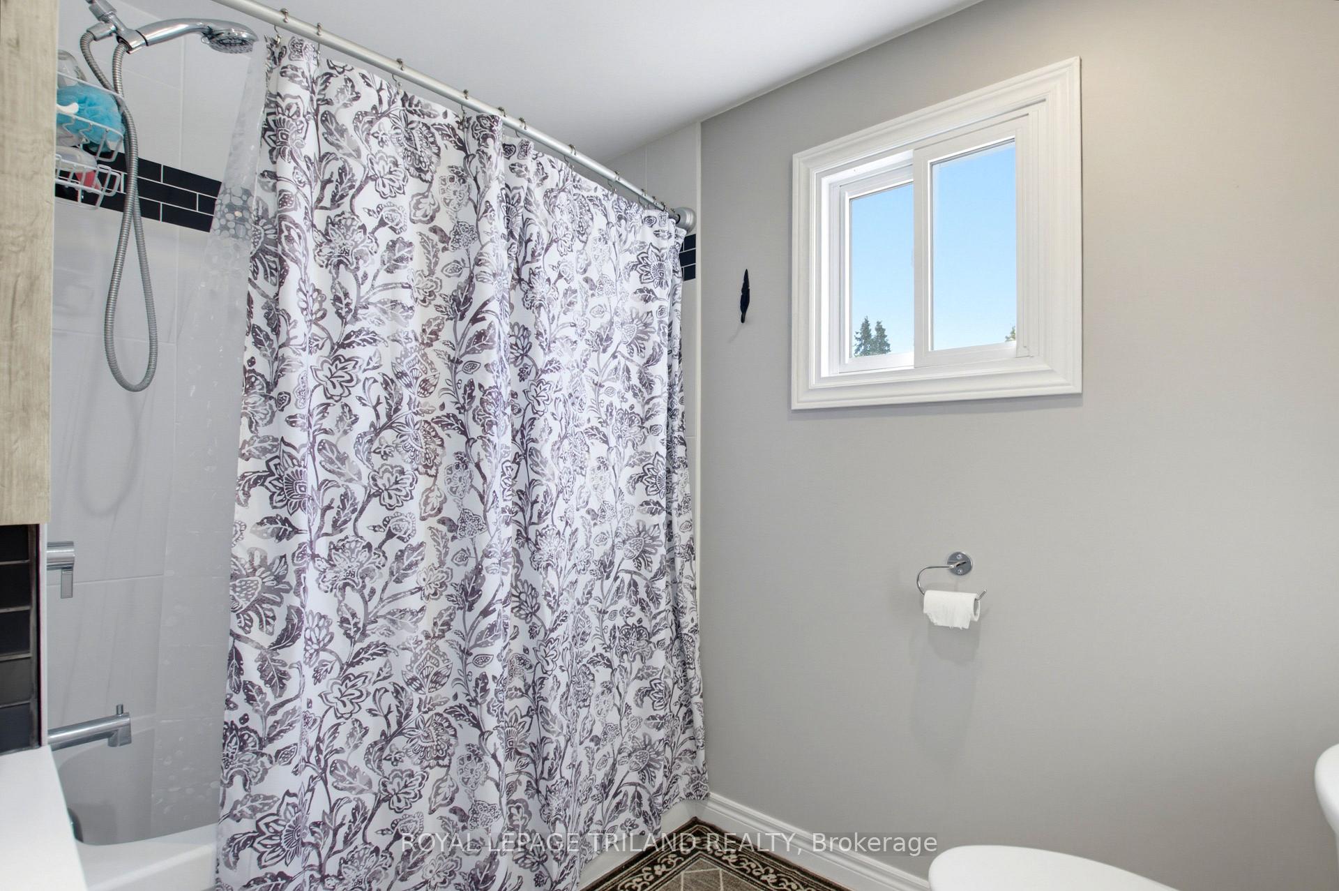 Photo 23 of 128 Highview Drive, St. Thomas — HOMEH