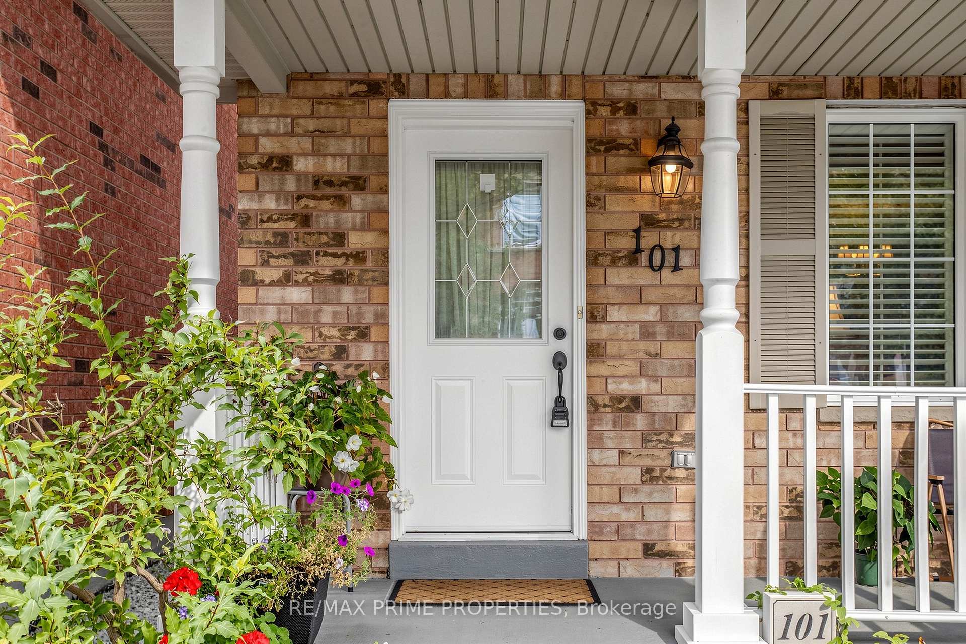 Photo 4 of 101 Settlement Park Avenue, Markham, Cornell — HOMEH