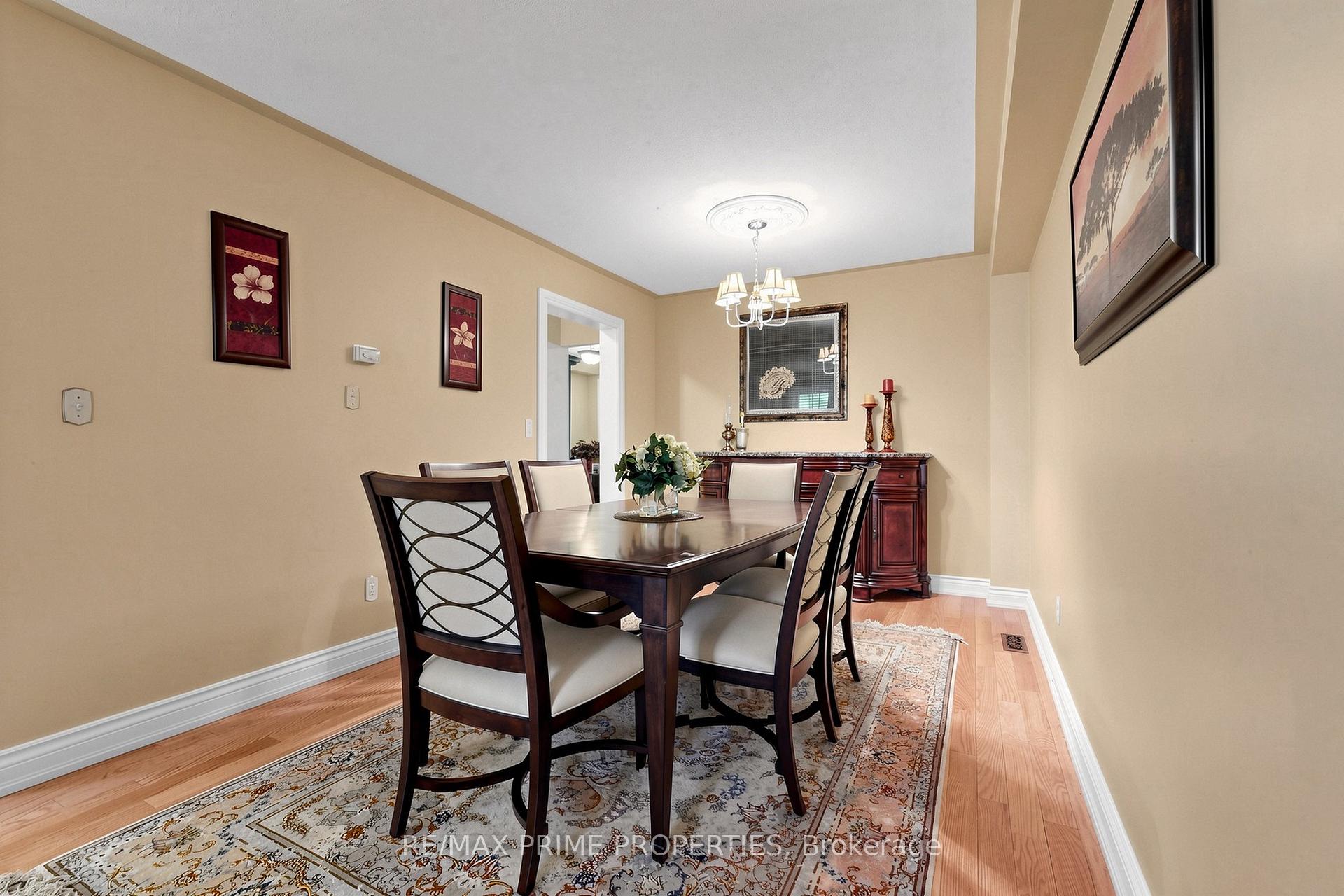 Photo 10 of 101 Settlement Park Avenue, Markham, Cornell — HOMEH