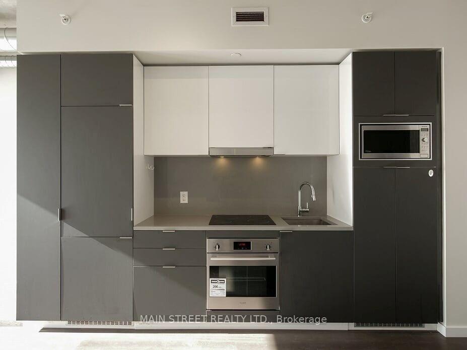 Photo 19 of Unit 904, 170 Bayview Avenue, Toronto, Moss Park — HOMEH