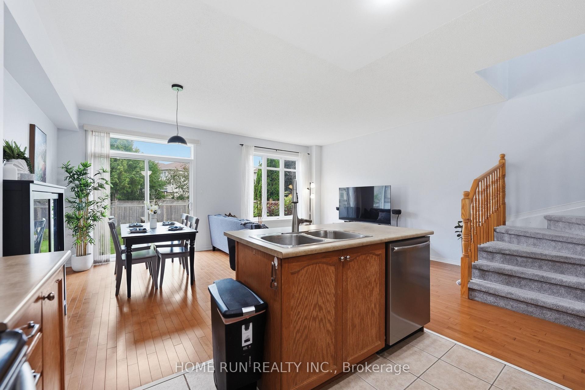 Photo 8 of 202 Maxwell Bridge Road, Ottawa, Kanata - Morgan's Grant/South March — HOMEH