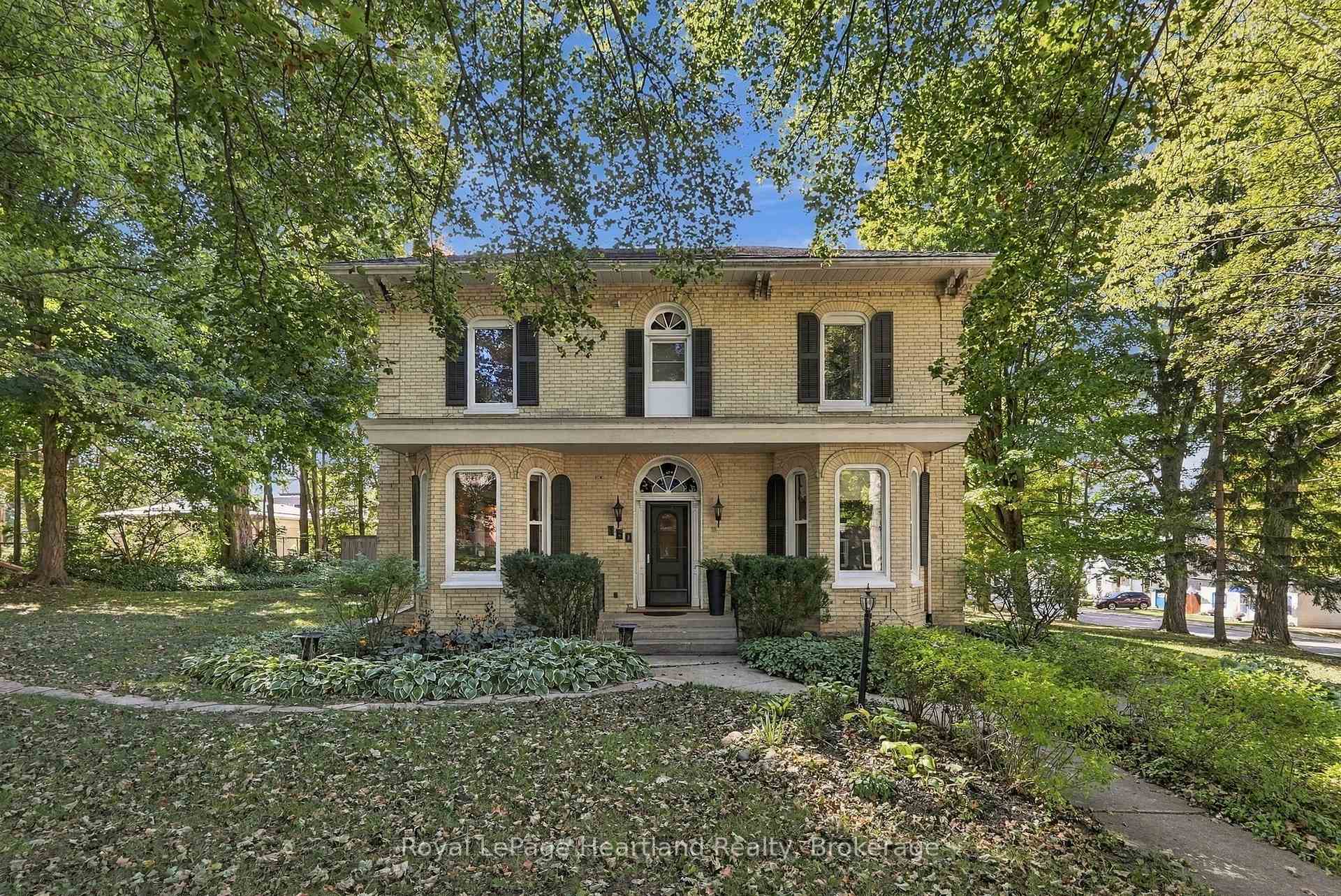 Photo of 160 John Street E