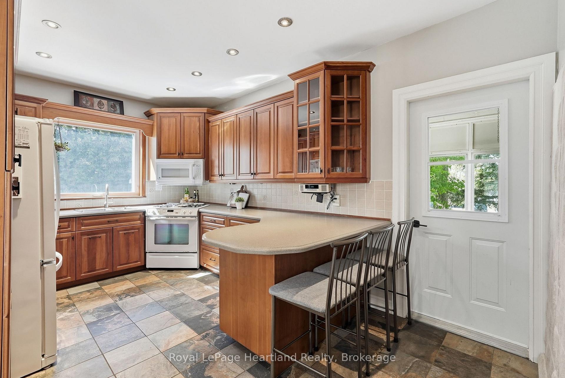 Photo 14 of 160 John Street E, North Huron, Wingham — HOMEH
