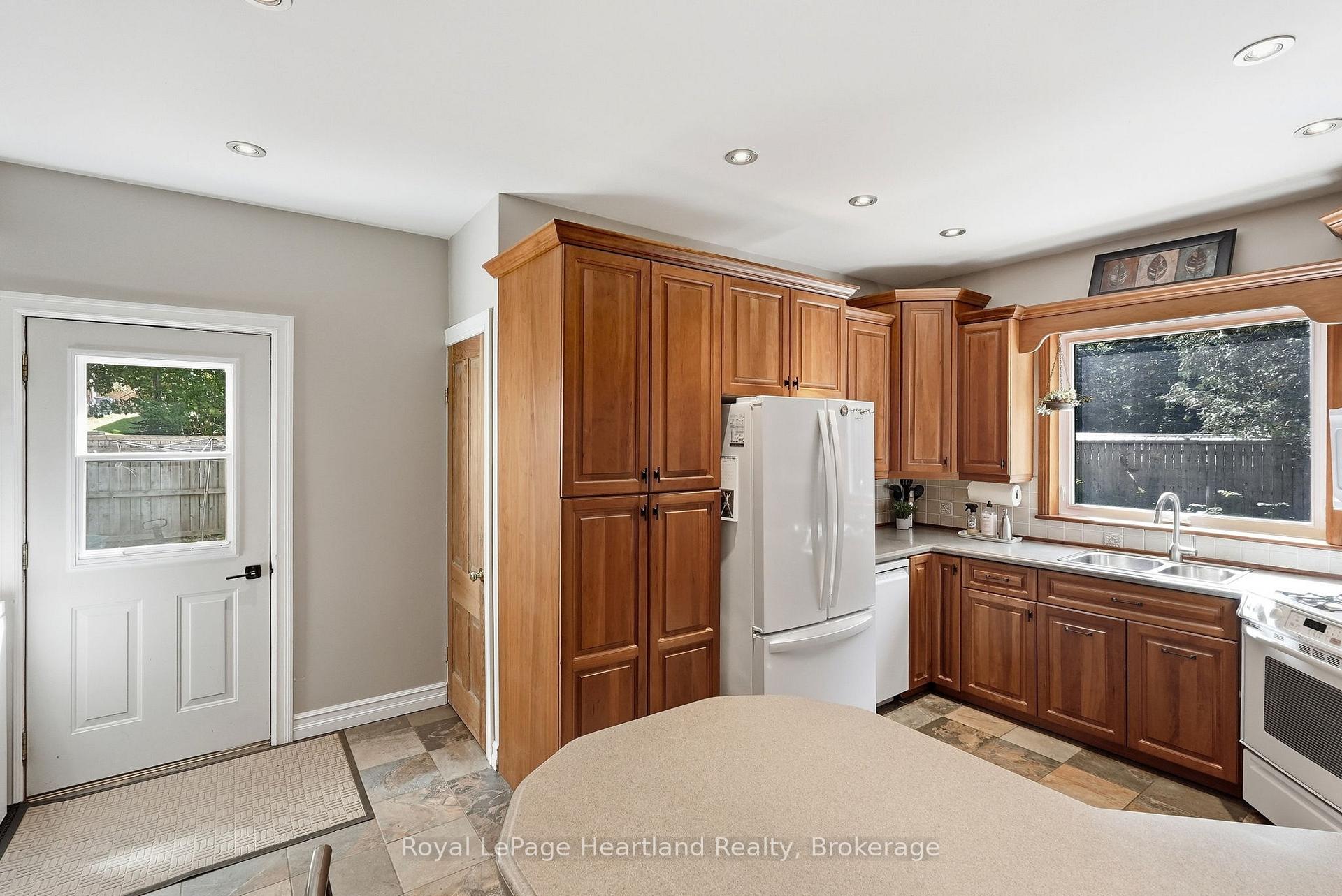 Photo 17 of 160 John Street E, North Huron, Wingham — HOMEH