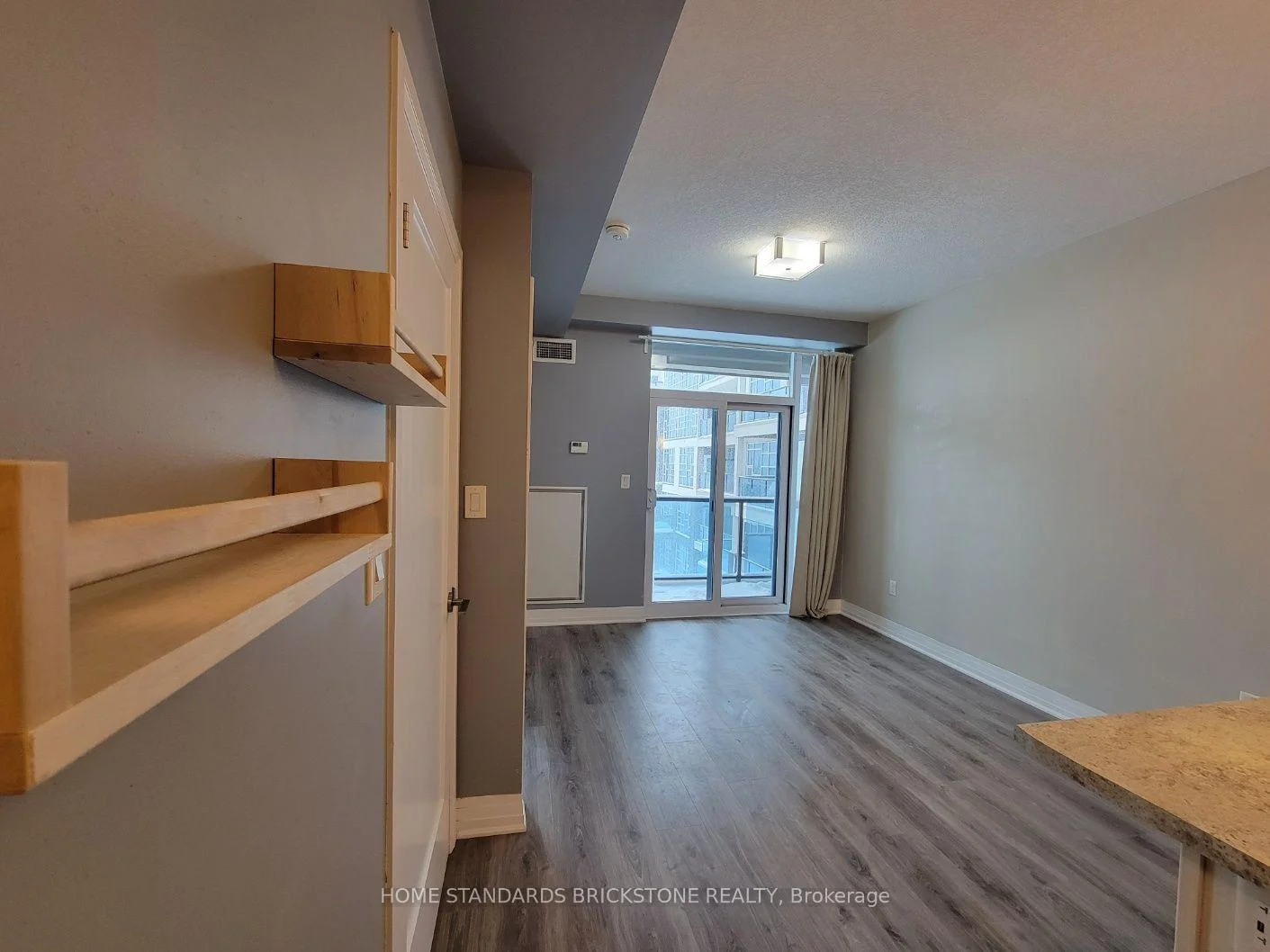 Photo 5 of Unit 323, 10 Concord Place, Grimsby, Grimsby Beach — HOMEH