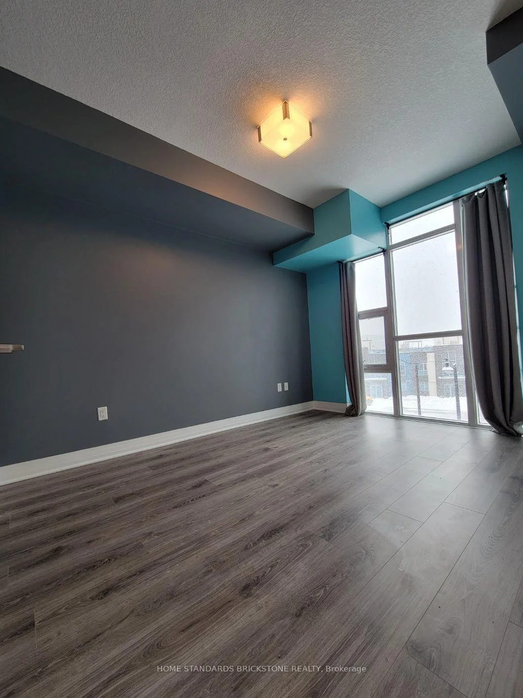 Photo 7 of Unit 323, 10 Concord Place, Grimsby, Grimsby Beach — HOMEH
