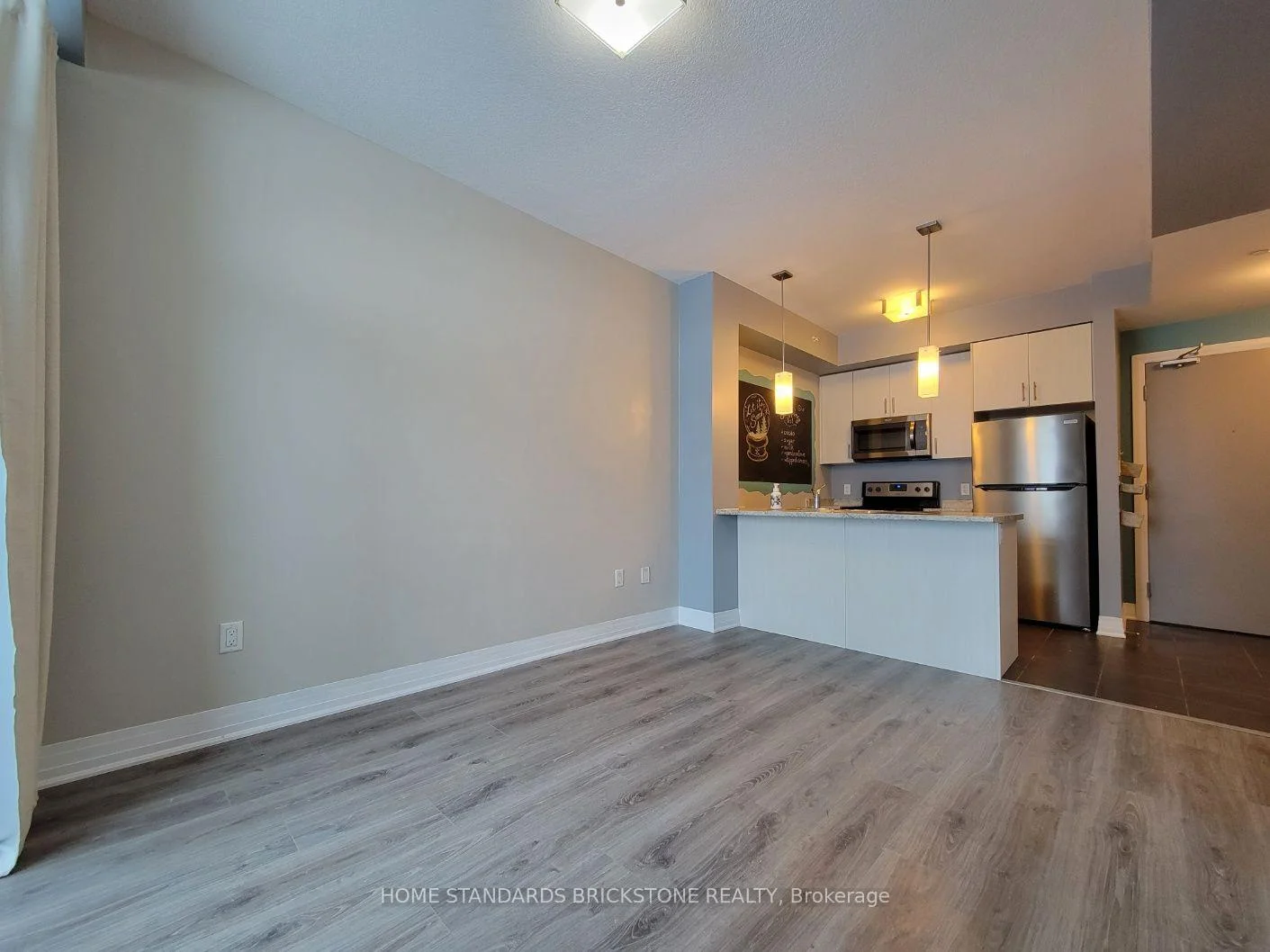Photo 15 of Unit 323, 10 Concord Place, Grimsby, Grimsby Beach — HOMEH