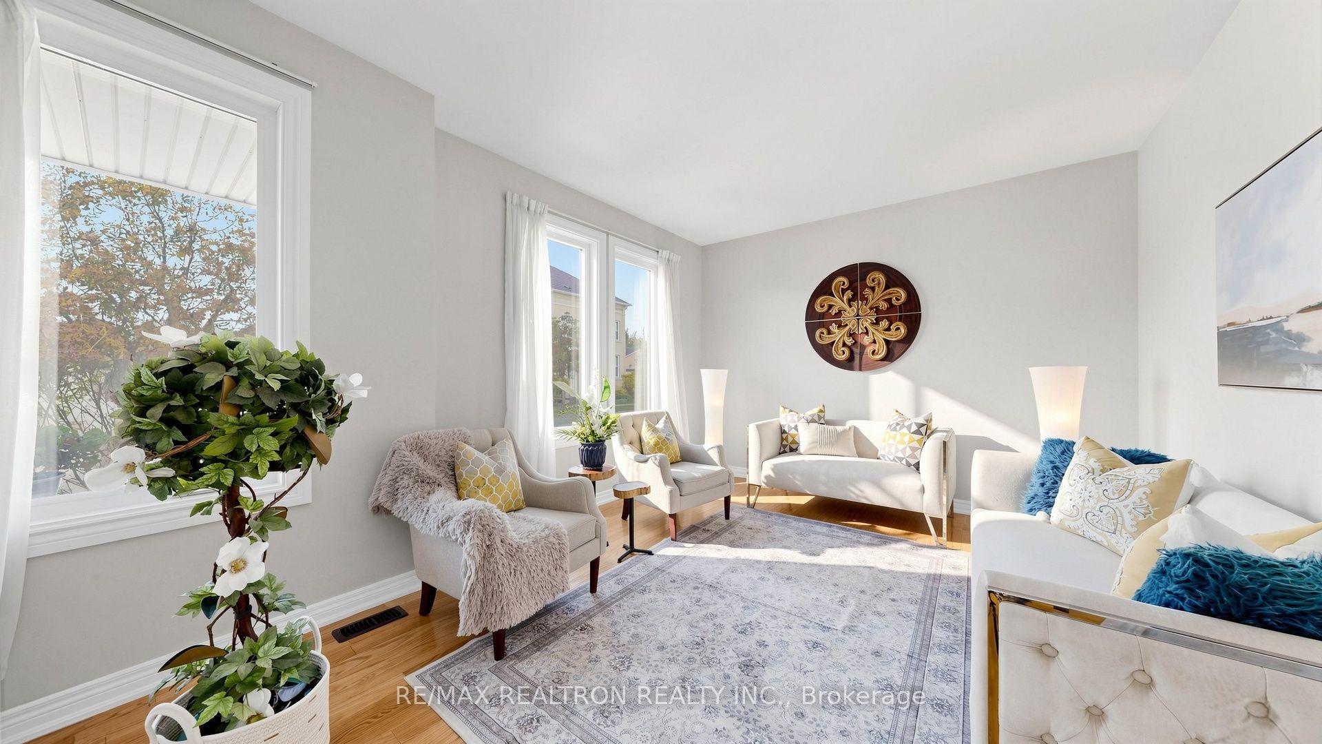 Photo 5 of 9 Gardon Avenue, Markham, Cathedraltown — HOMEH