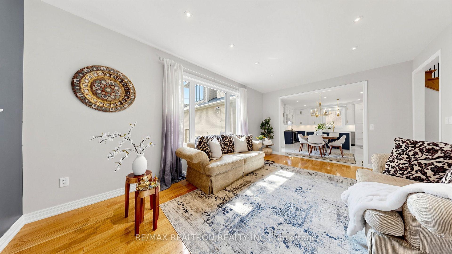 Photo 11 of 9 Gardon Avenue, Markham, Cathedraltown — HOMEH