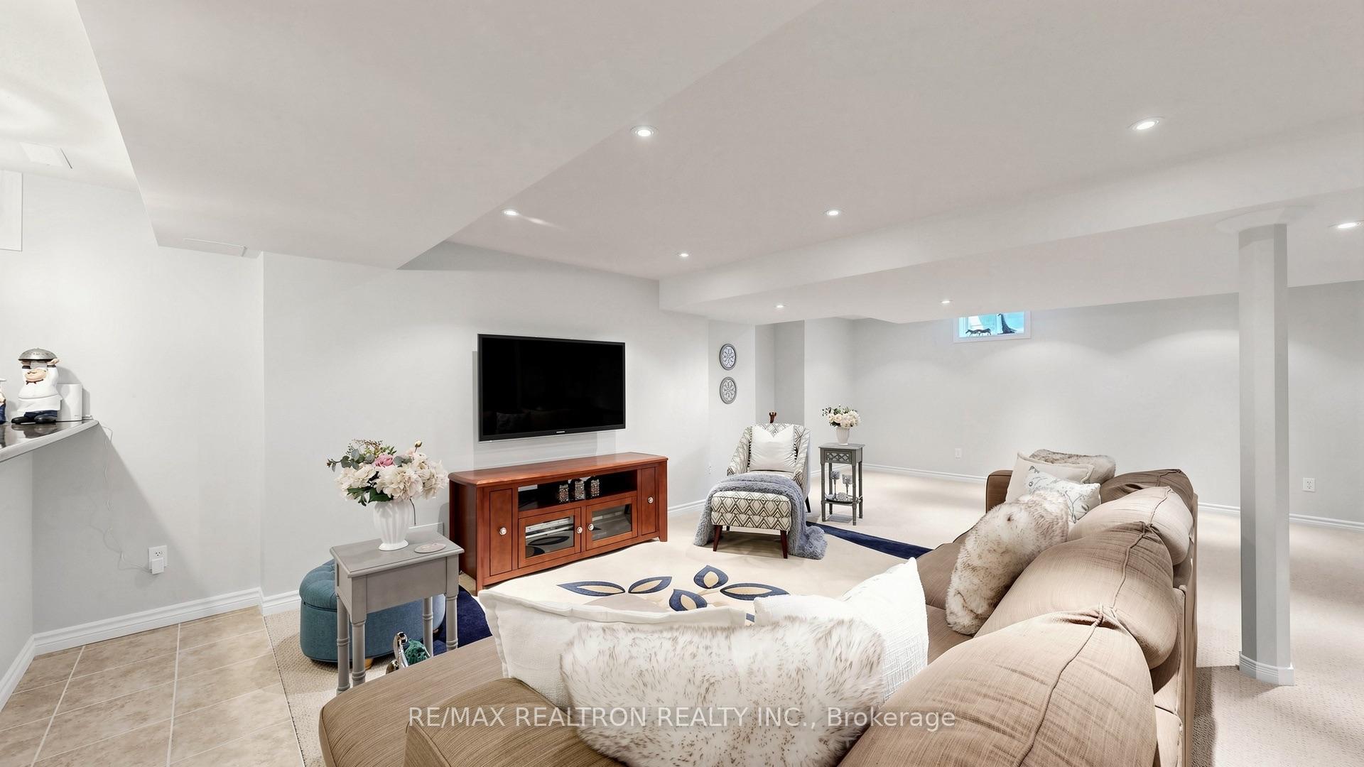 Photo 37 of 9 Gardon Avenue, Markham, Cathedraltown — HOMEH
