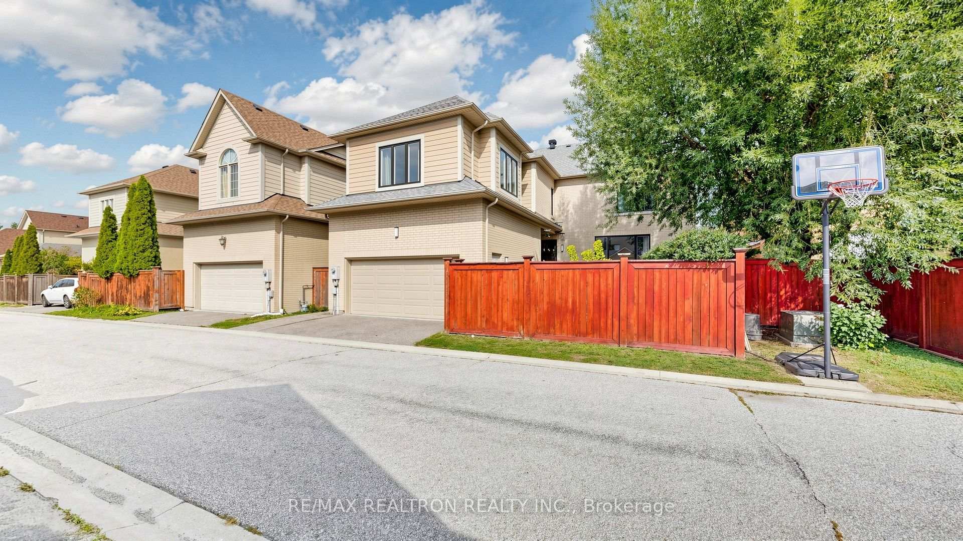 Photo 45 of 9 Gardon Avenue, Markham, Cathedraltown — HOMEH