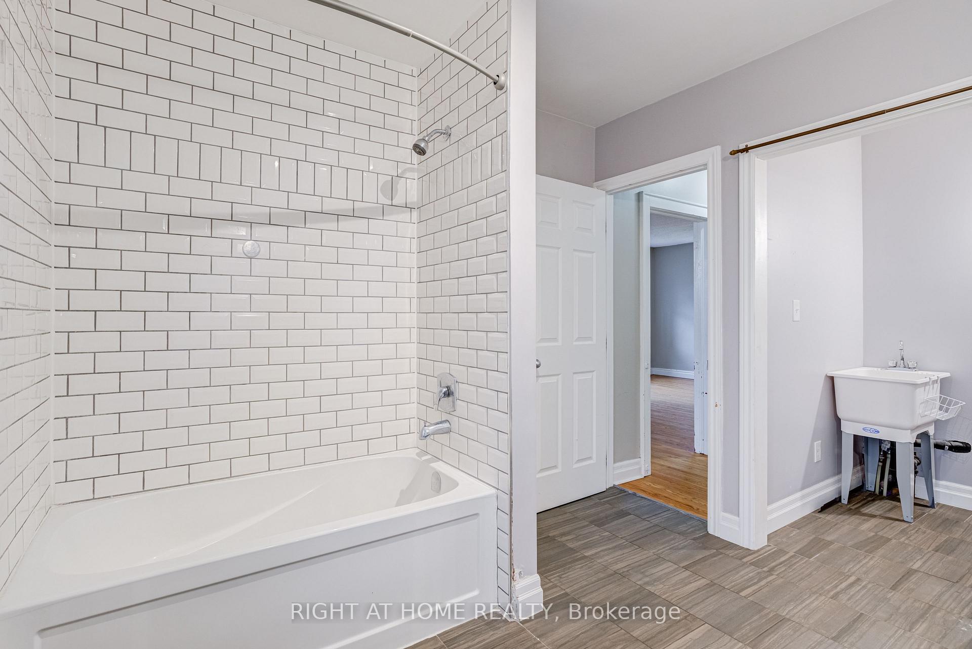 Photo 16 of 38 Washington Street, Brant, Paris — HOMEH