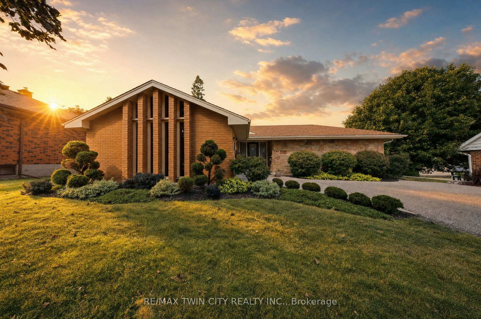 Photo 3 of 129 Tranquility Street, Brantford, Greenbrier — HOMEH