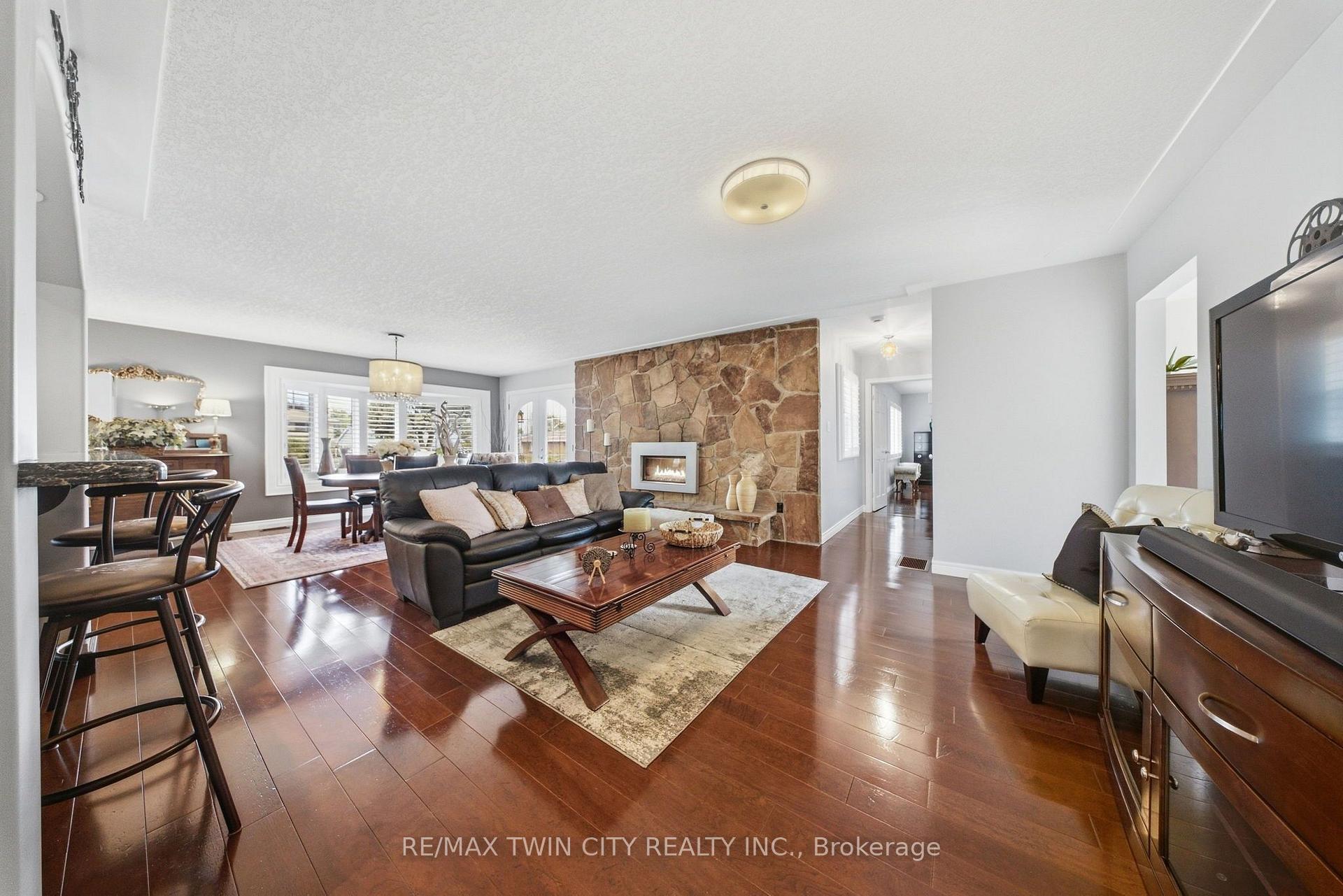 Photo 7 of 129 Tranquility Street, Brantford, Greenbrier — HOMEH