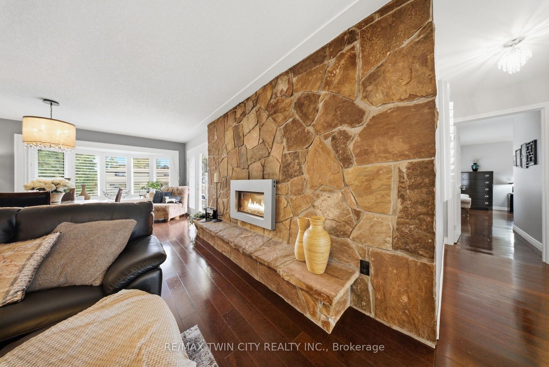 Photo 9 of 129 Tranquility Street, Brantford, Greenbrier — HOMEH