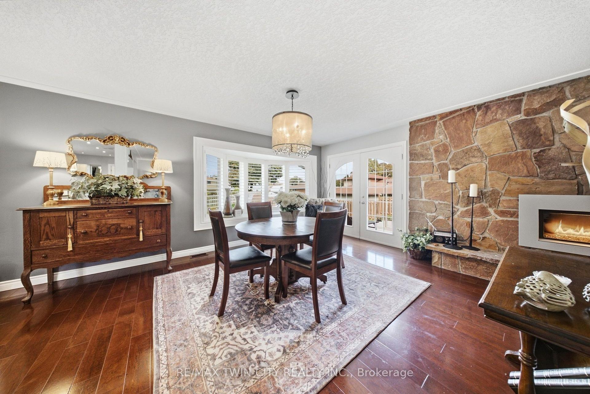 Photo 11 of 129 Tranquility Street, Brantford, Greenbrier — HOMEH